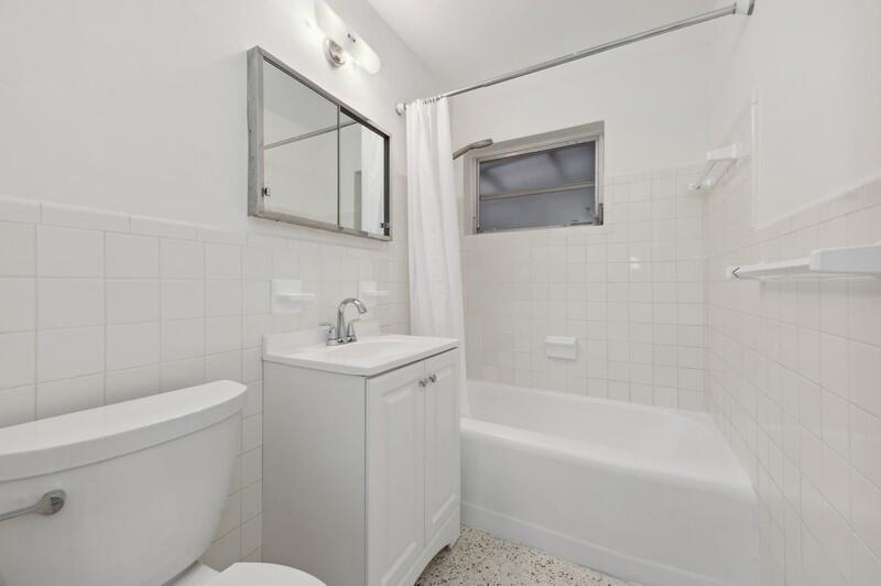 490 NE 5th Circle