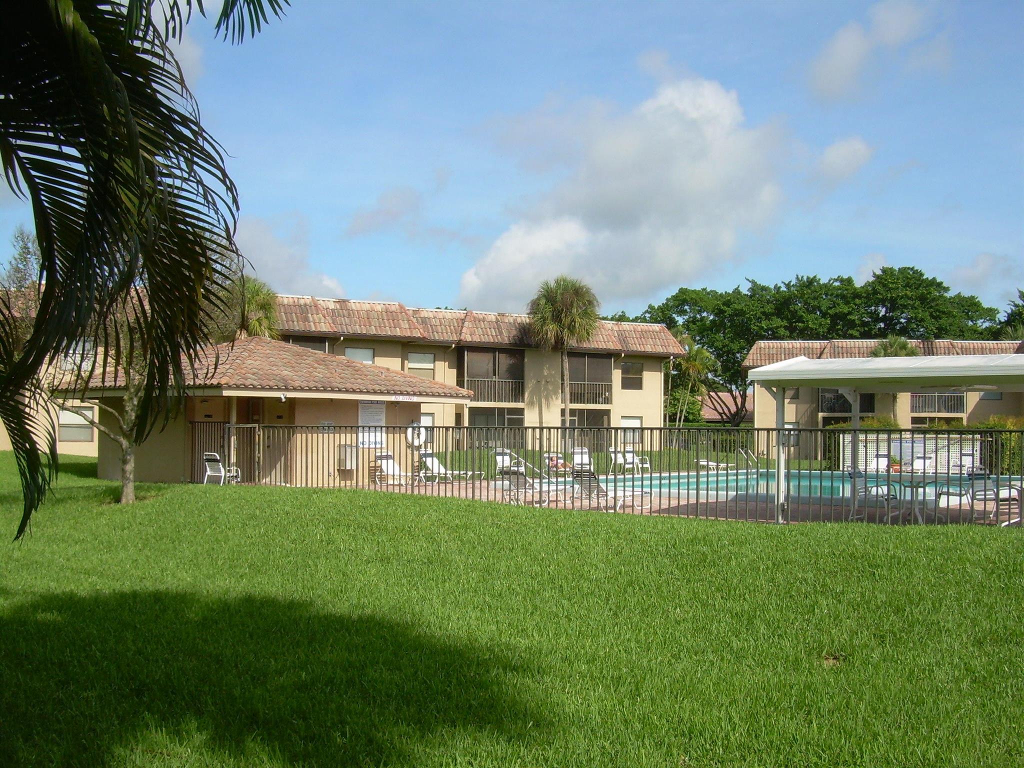 6748 Palmetto Circle S 105