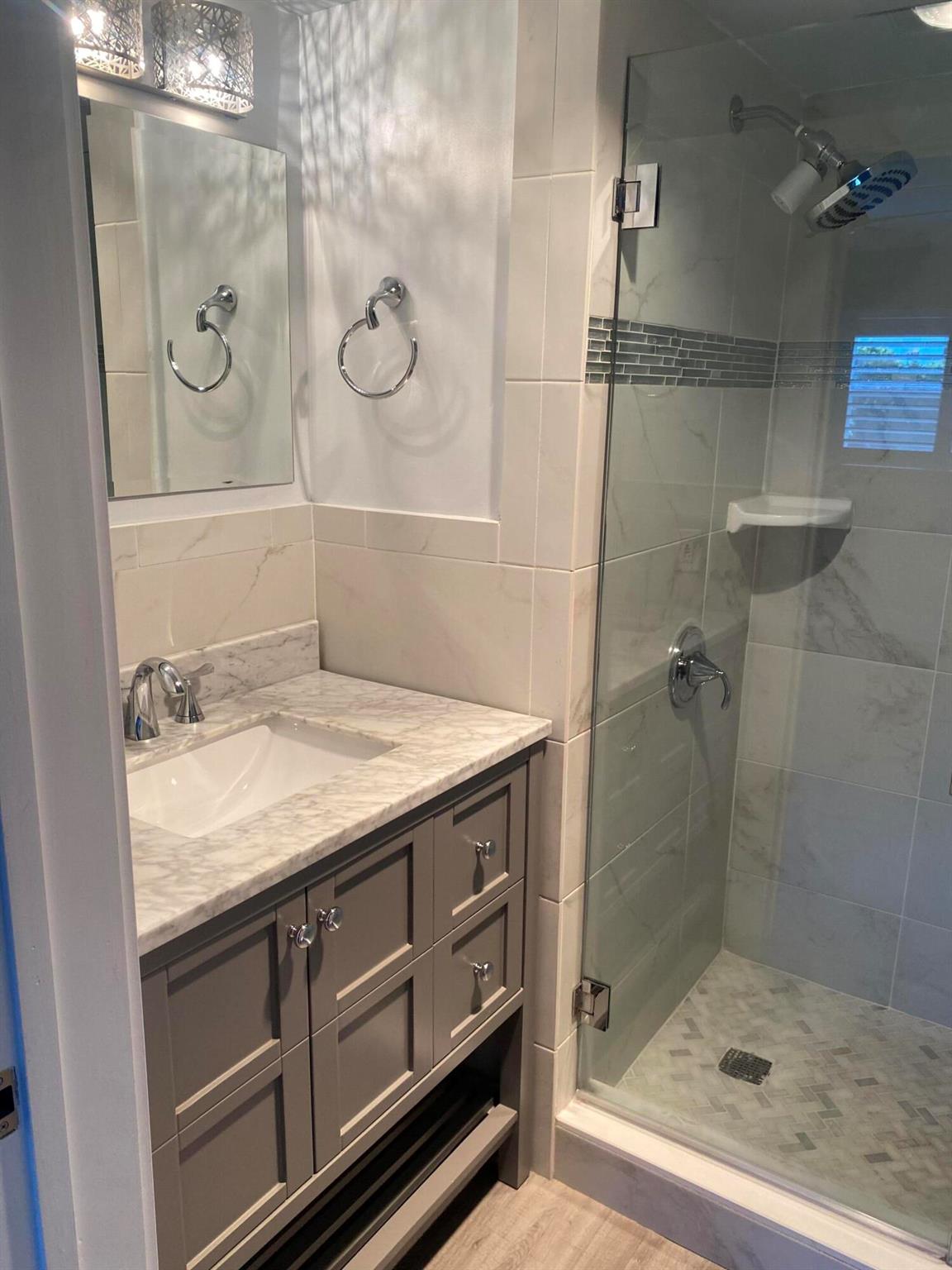 200 E Royal Palm Road 4080