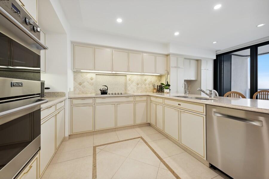1500 S Ocean Boulevard 804
