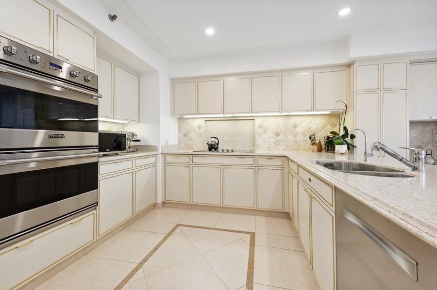1500 S Ocean Boulevard 804