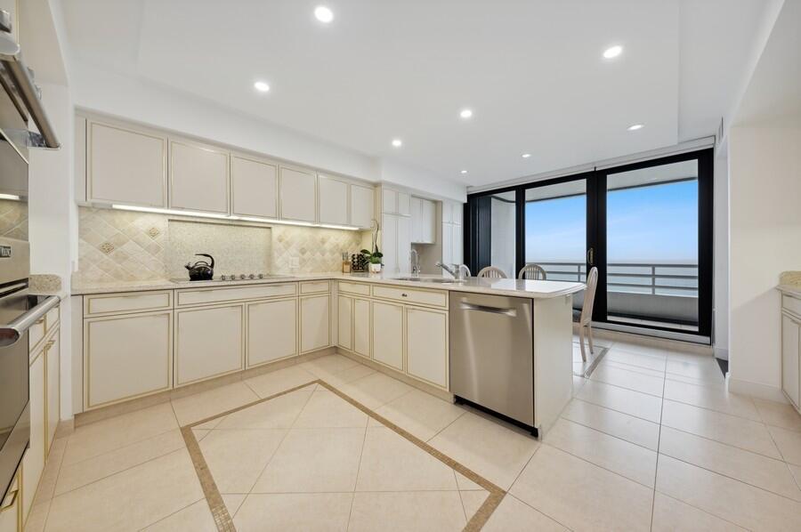1500 S Ocean Boulevard 804