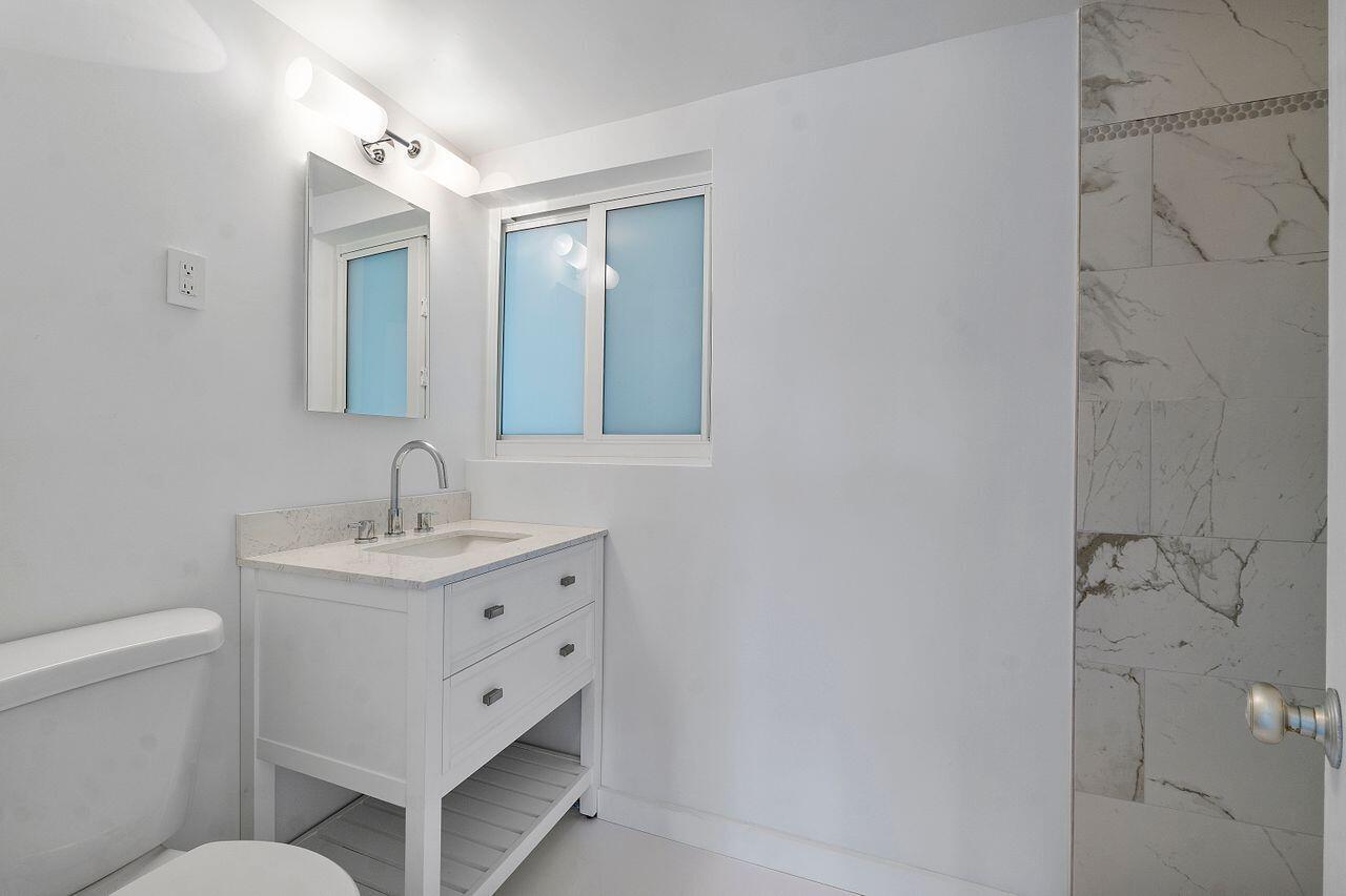 1221 Hillsboro Mile 28a