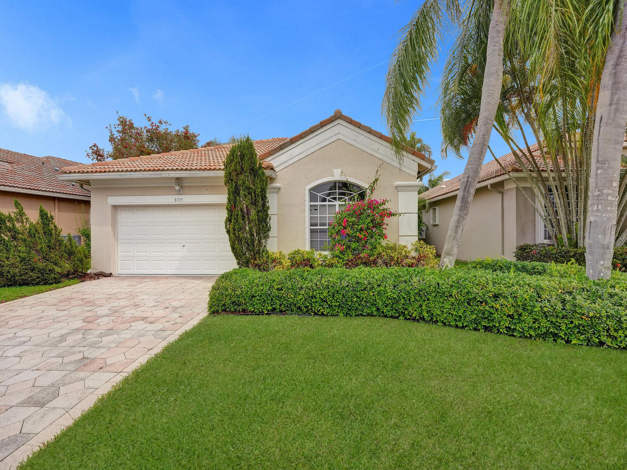 8715 San Andros