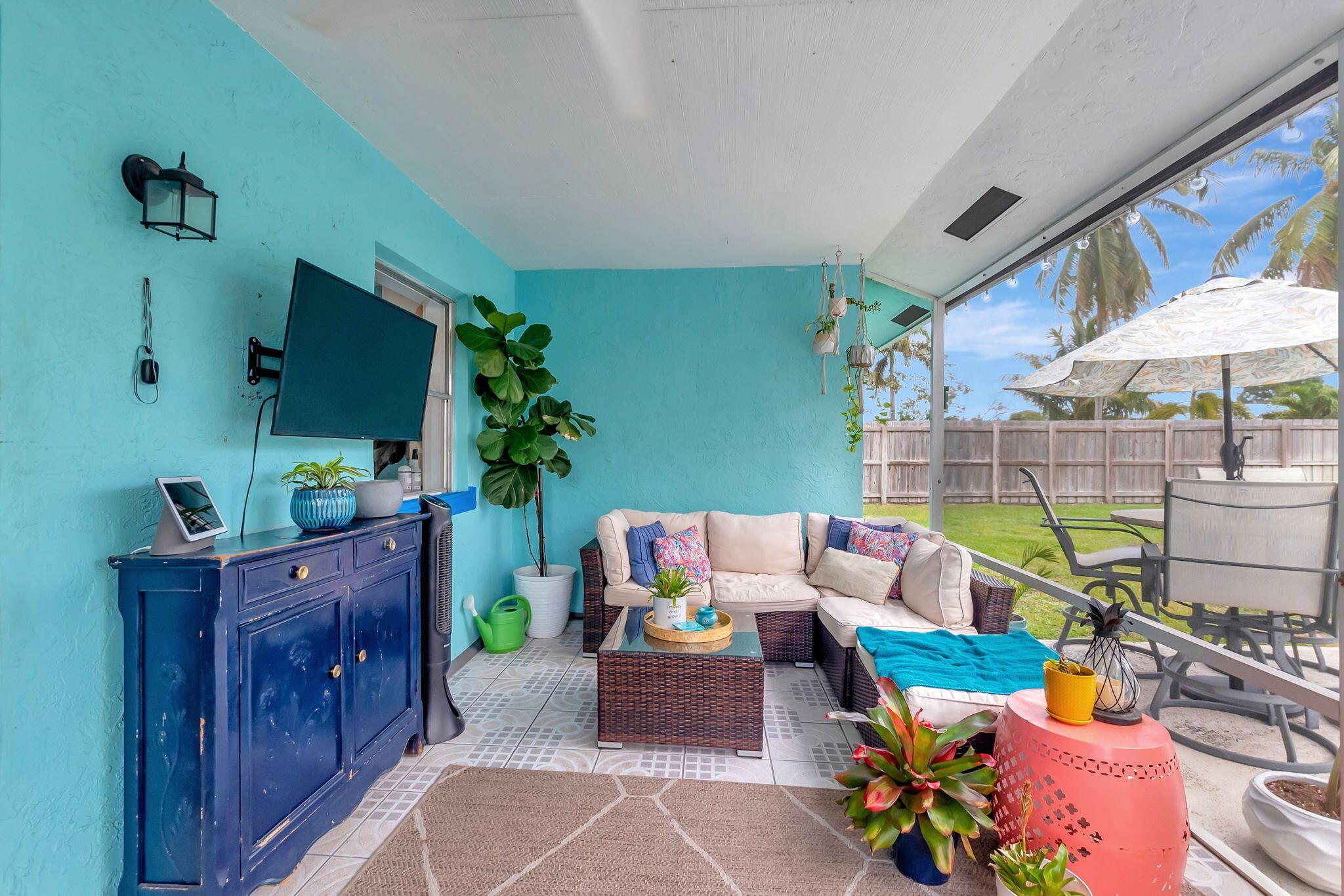 836 NW 9th Way