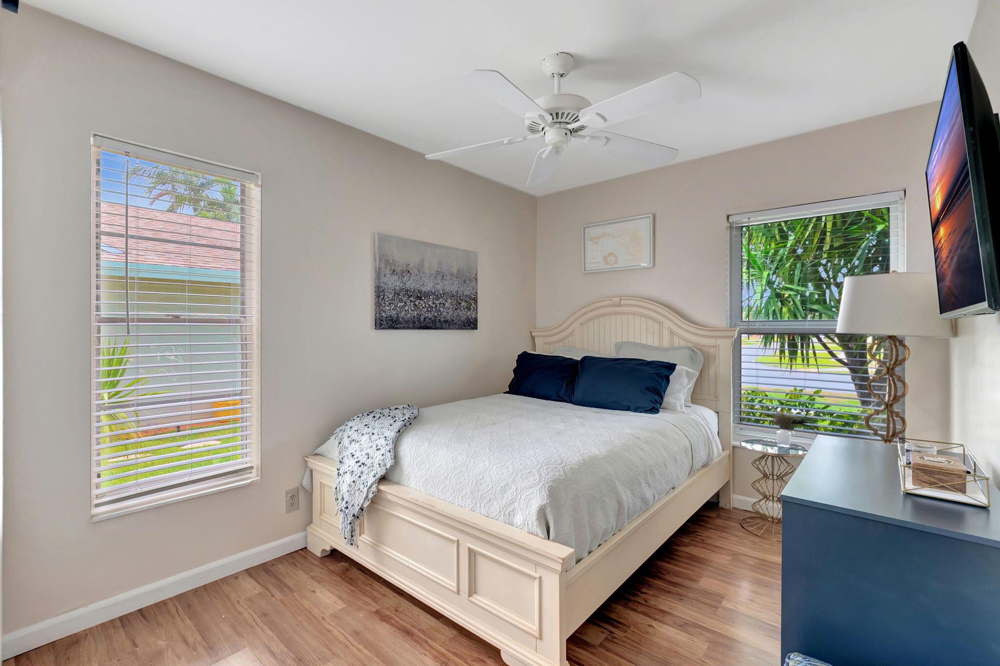 836 NW 9th Way