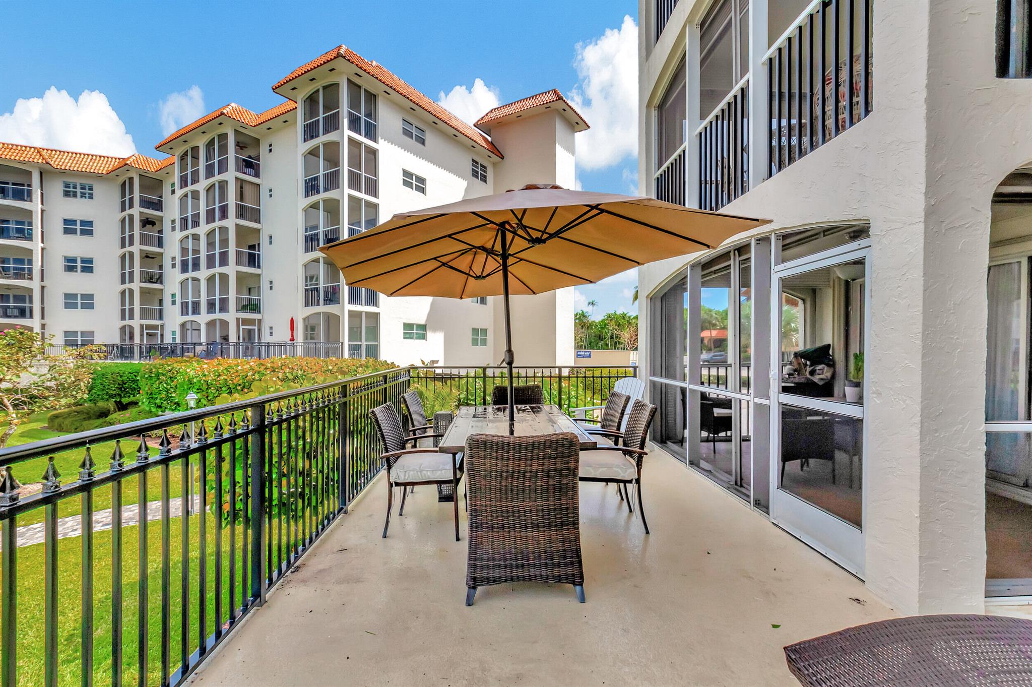 2871 N Ocean Boulevard M126