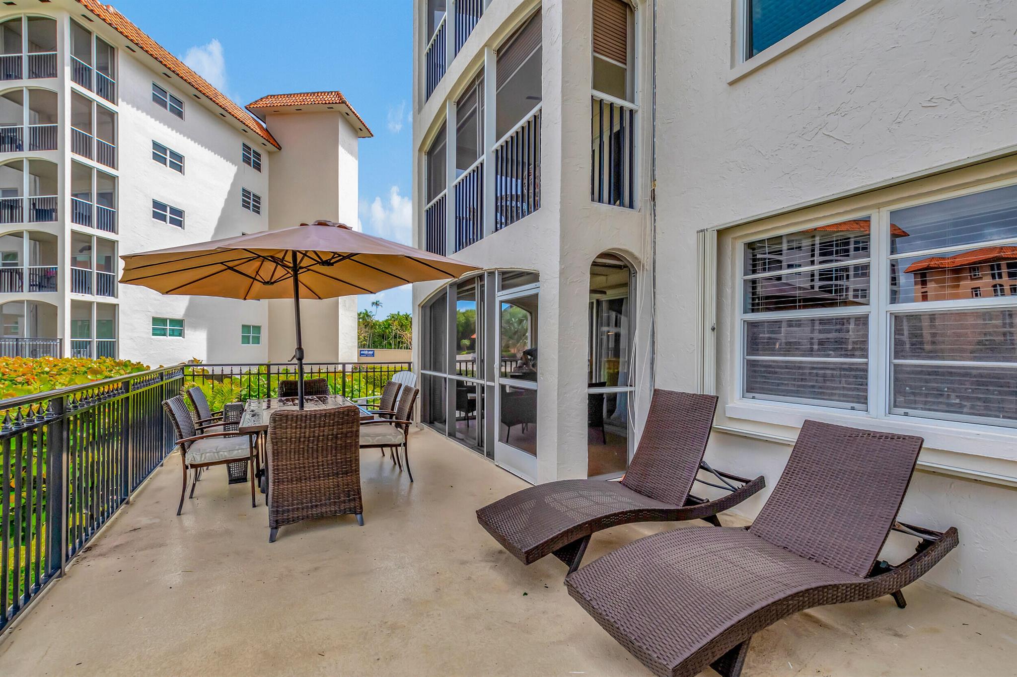 2871 N Ocean Boulevard M126
