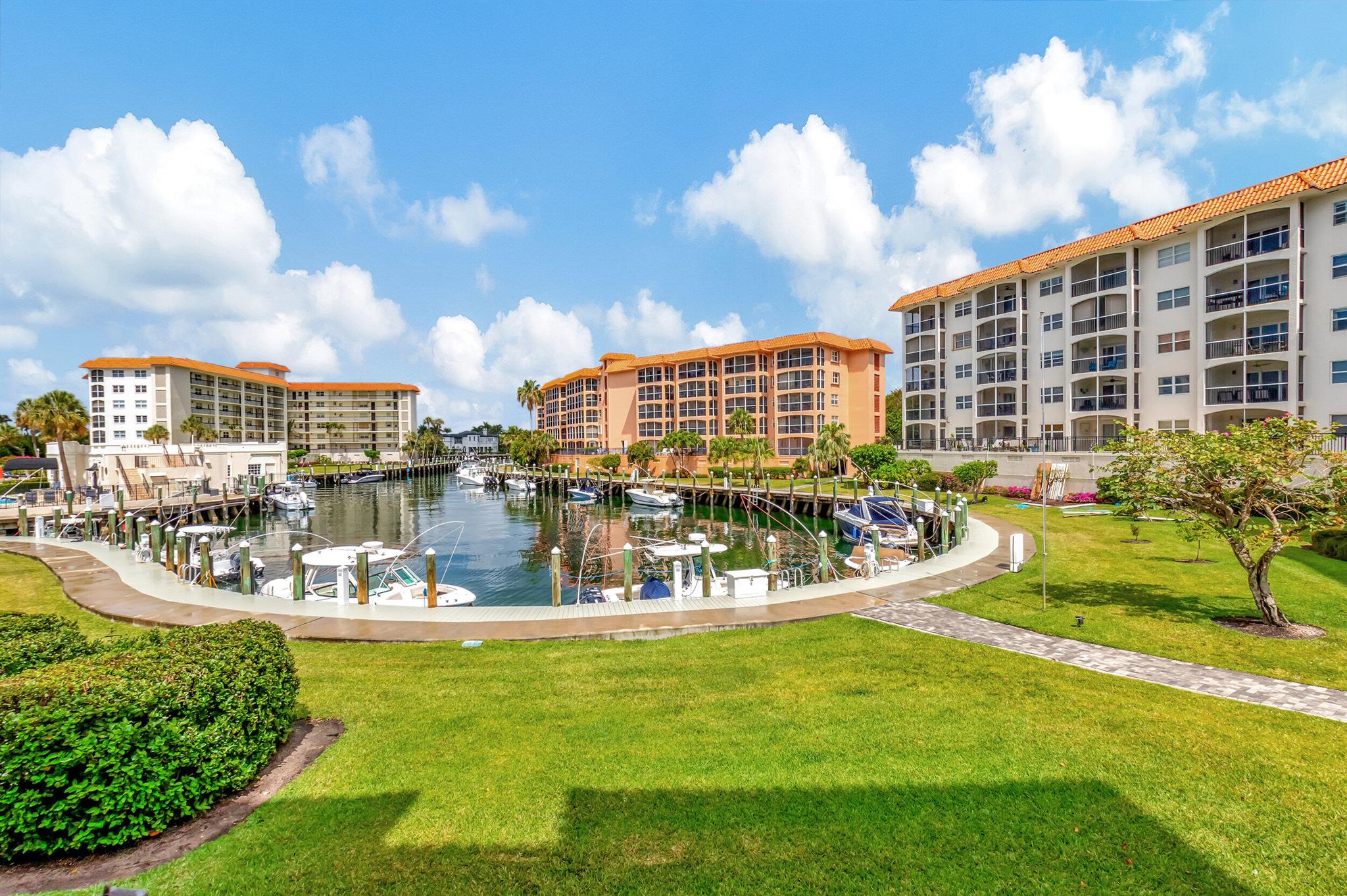 2871 N Ocean Boulevard M126