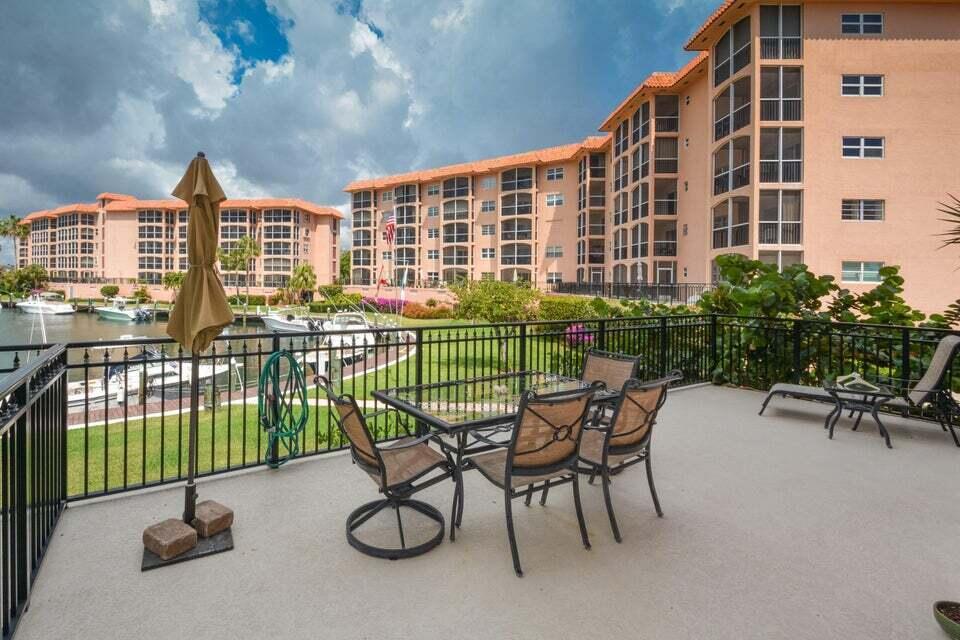 2871 N Ocean Boulevard M126