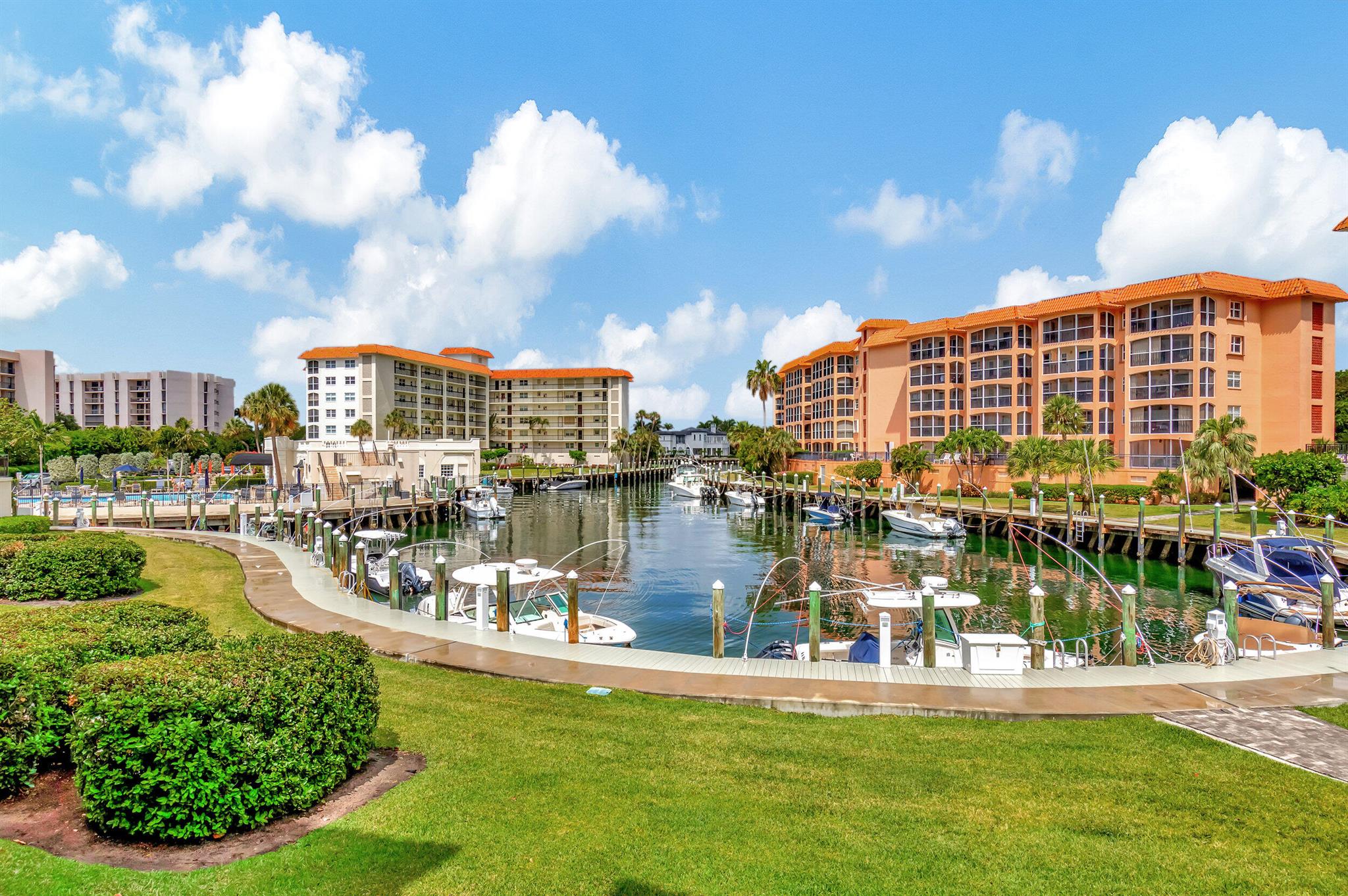 2871 N Ocean Boulevard M126