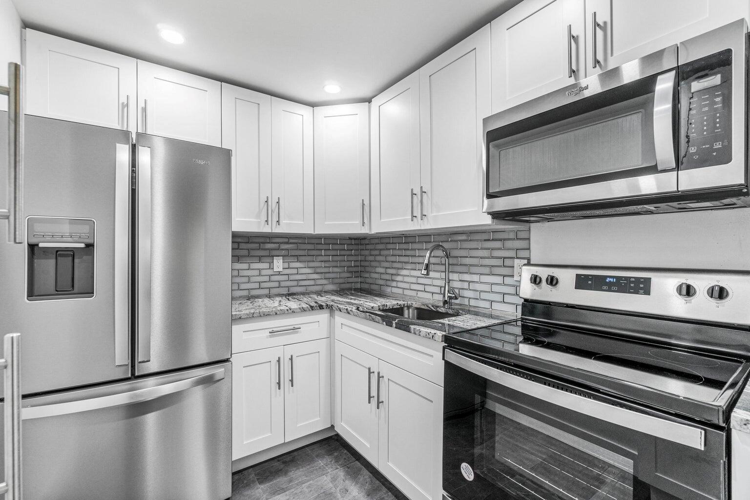 1850 Palm Trail 102