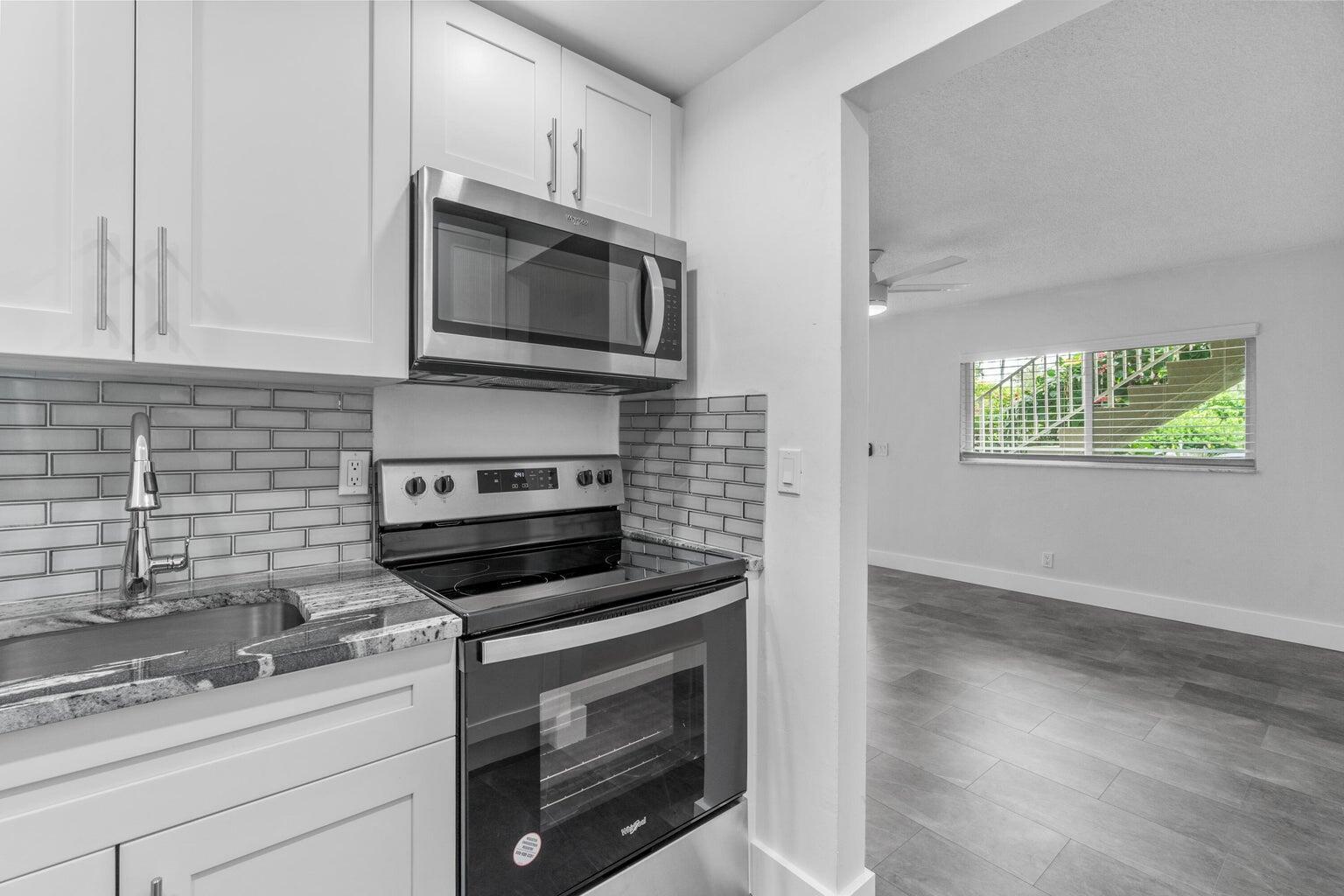 1850 Palm Trail 102