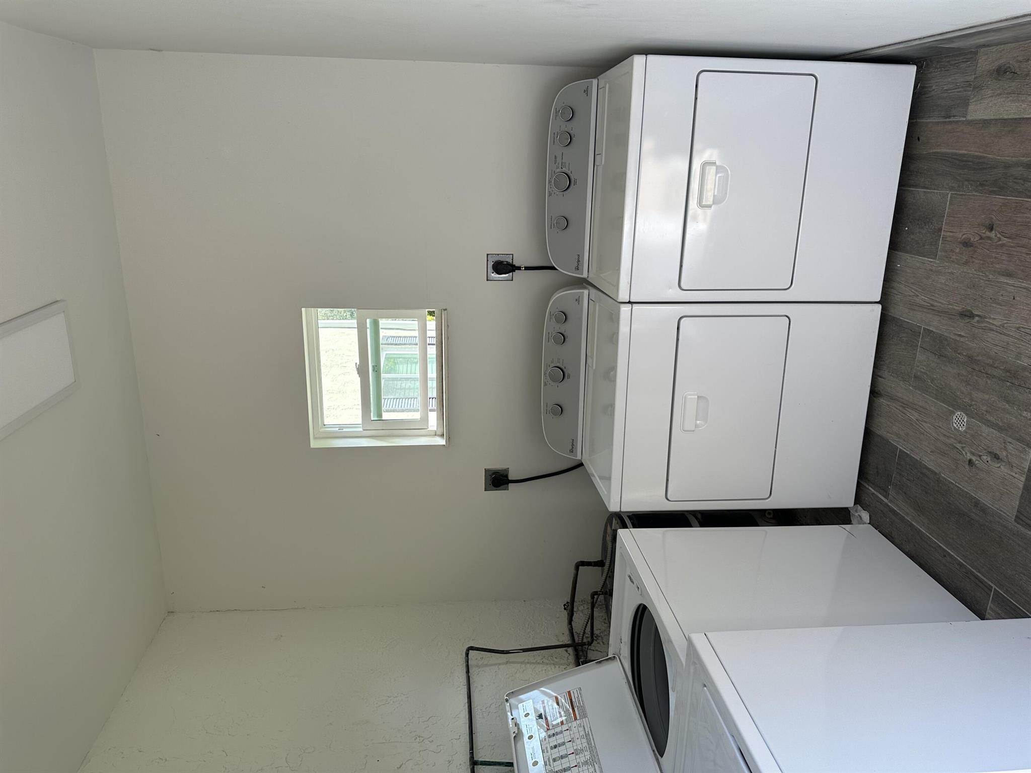 1850 Palm Trail 102