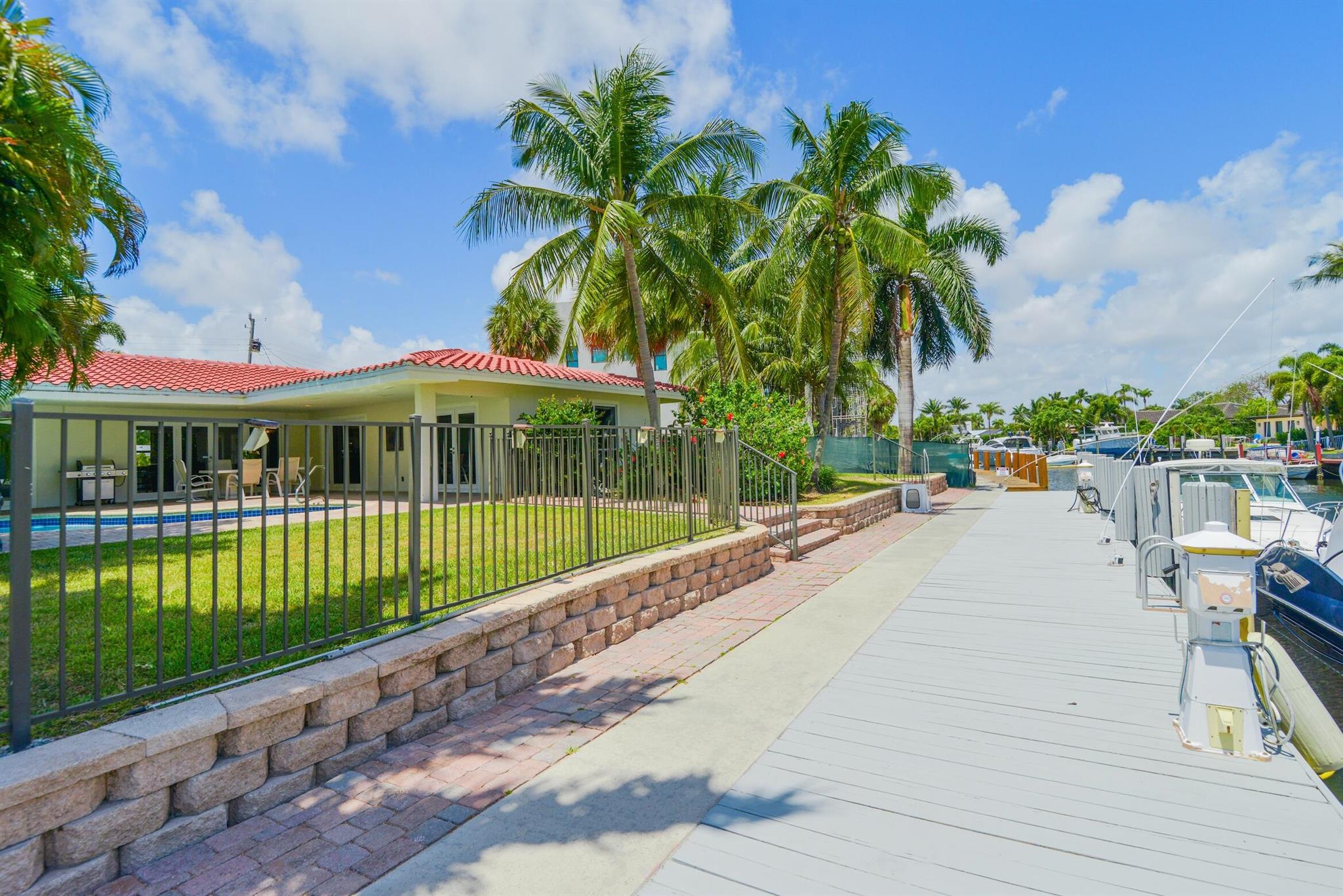 2761 NE 22nd Court
