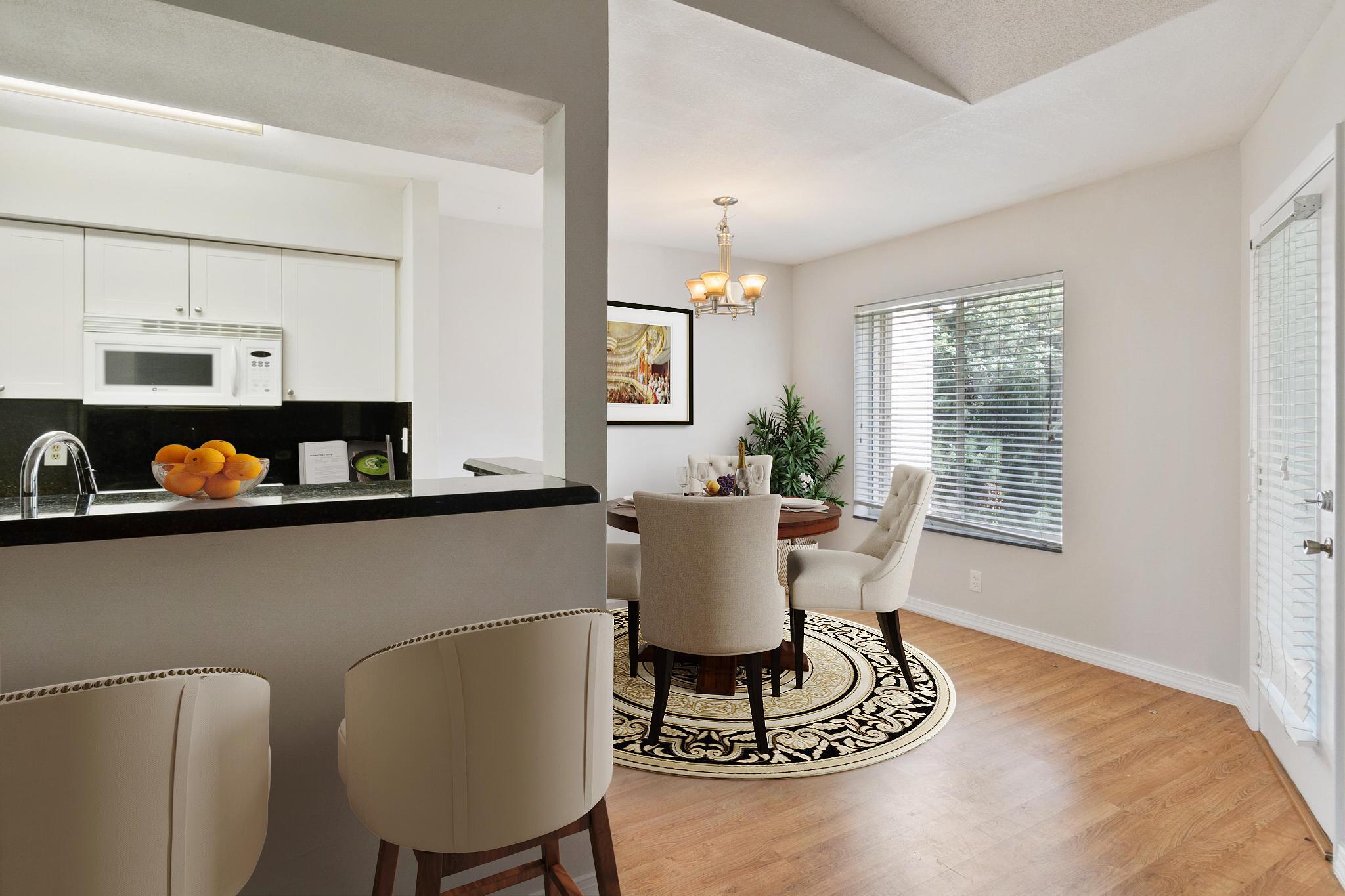 815 W Boulevard 16-202