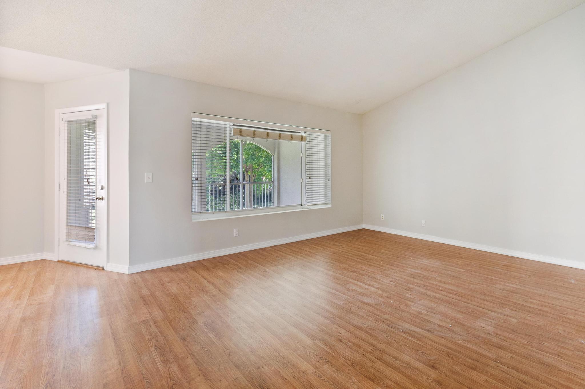 815 W Boulevard 16-202