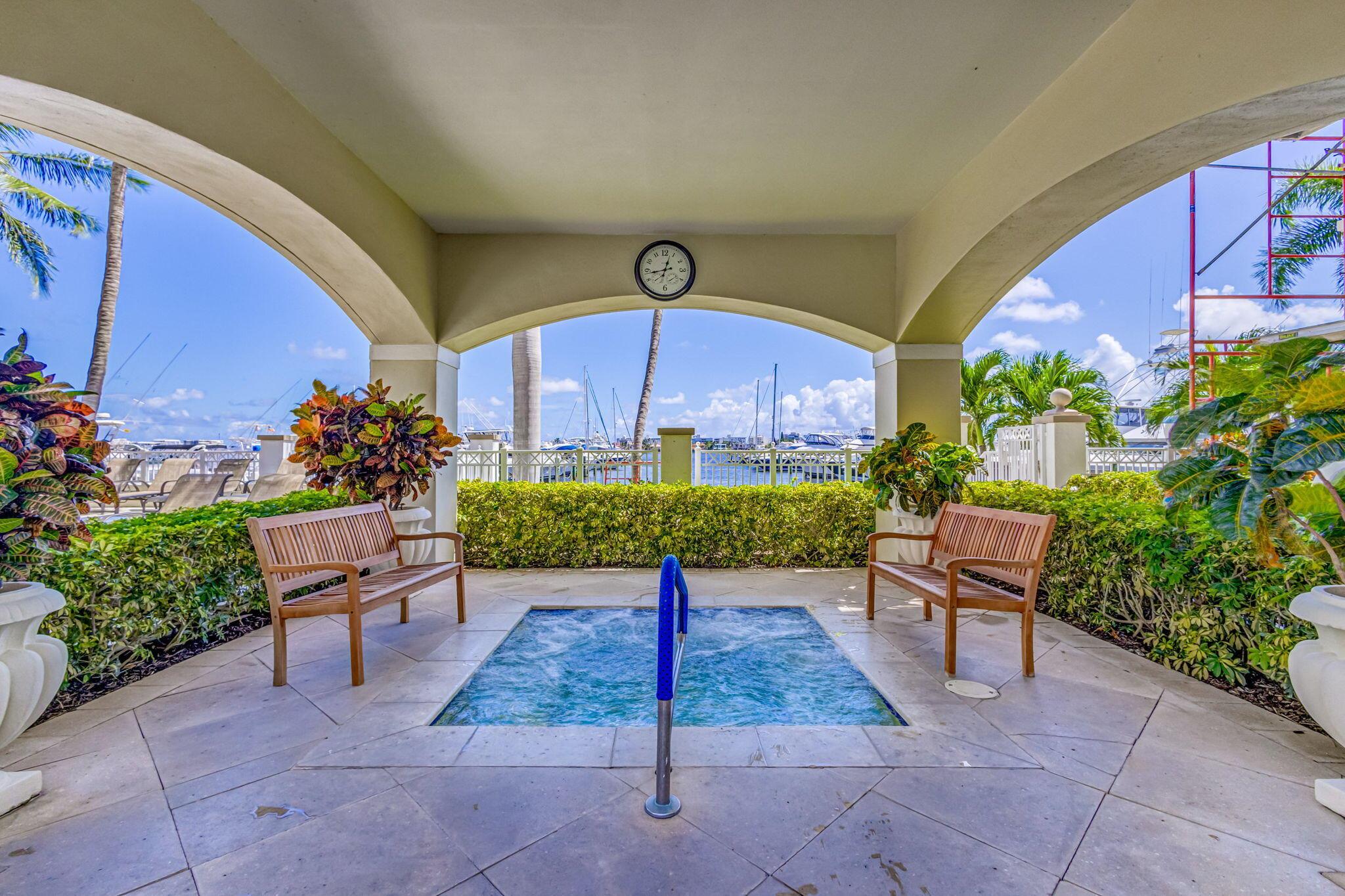 806 E Windward Way 507