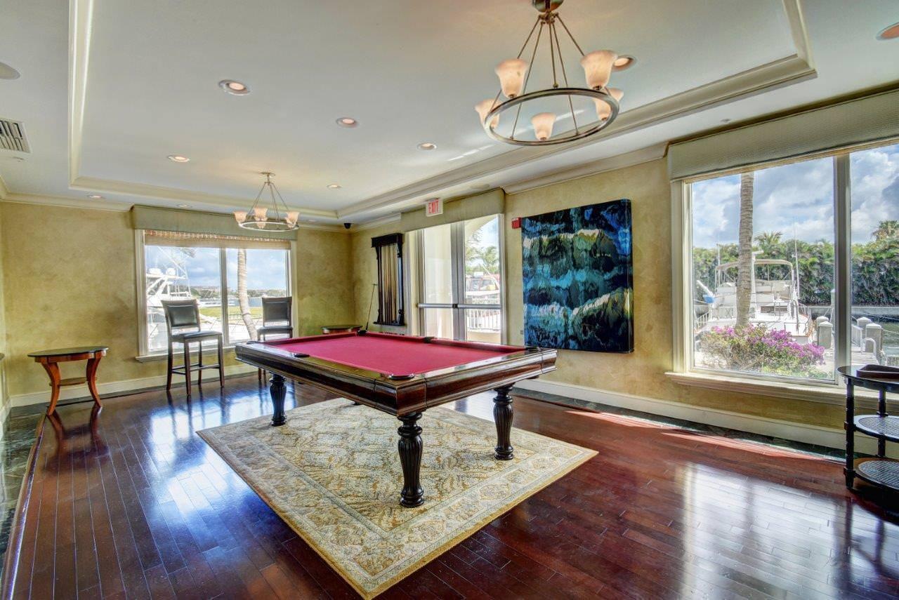 806 E Windward Way 507