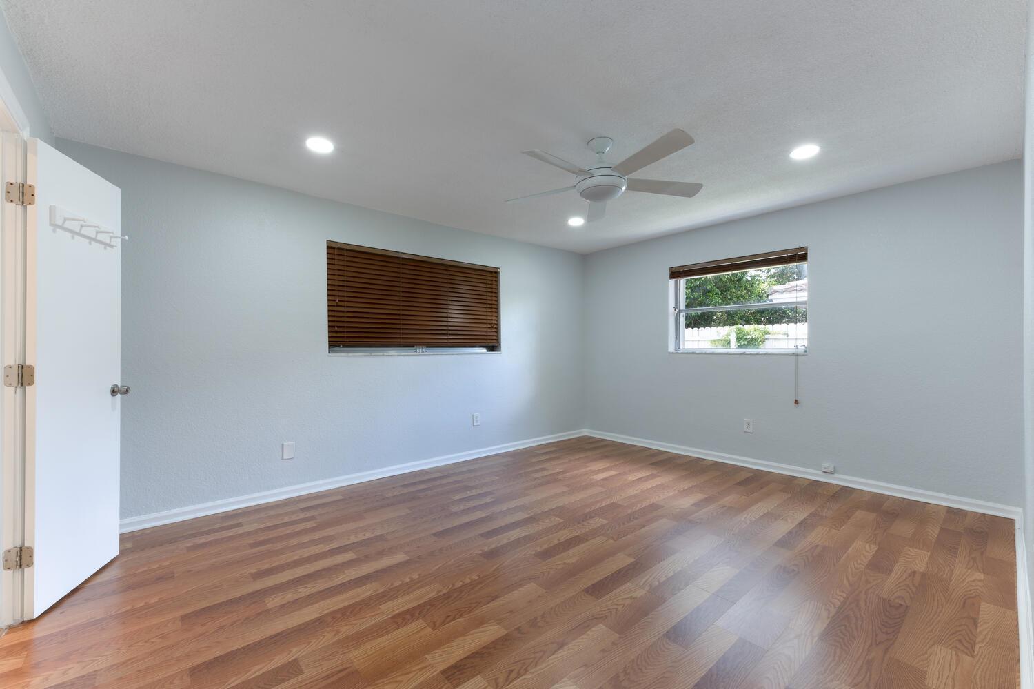 3554 NW 25th Terrace
