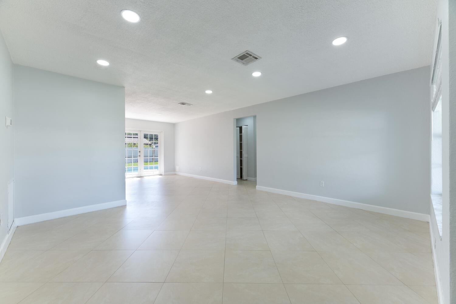 3554 NW 25th Terrace
