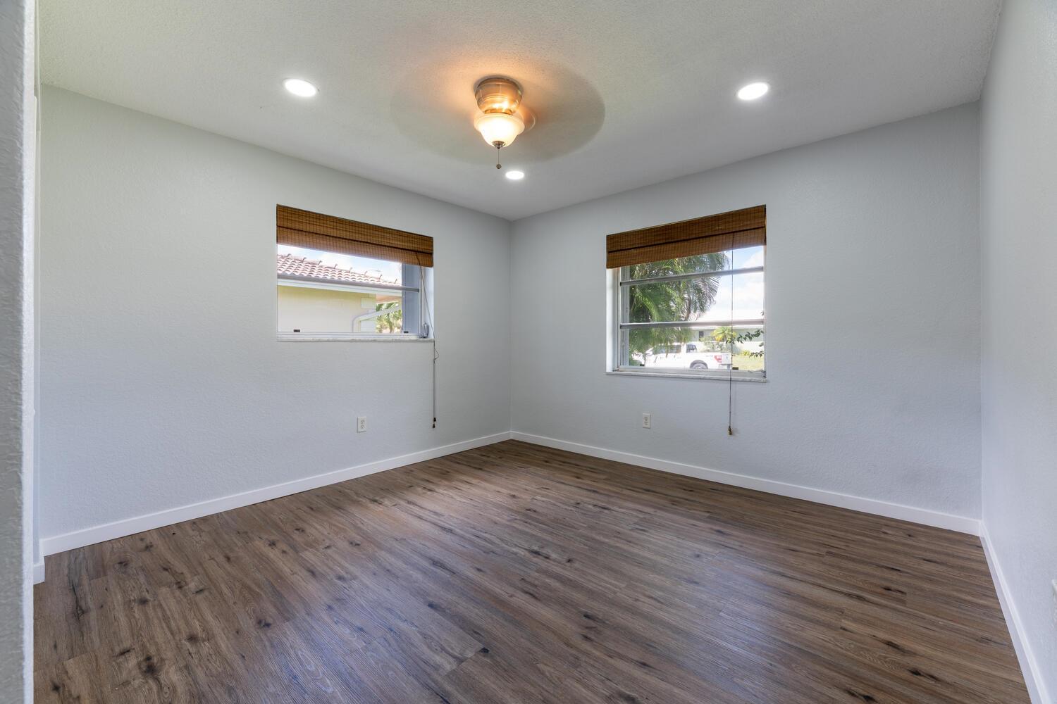 3554 NW 25th Terrace