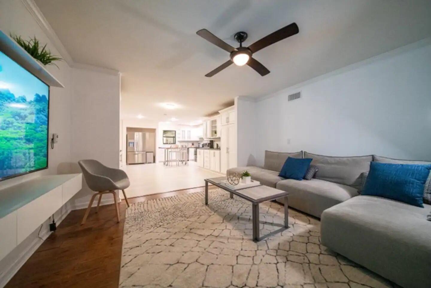 3042 Cardinal Drive