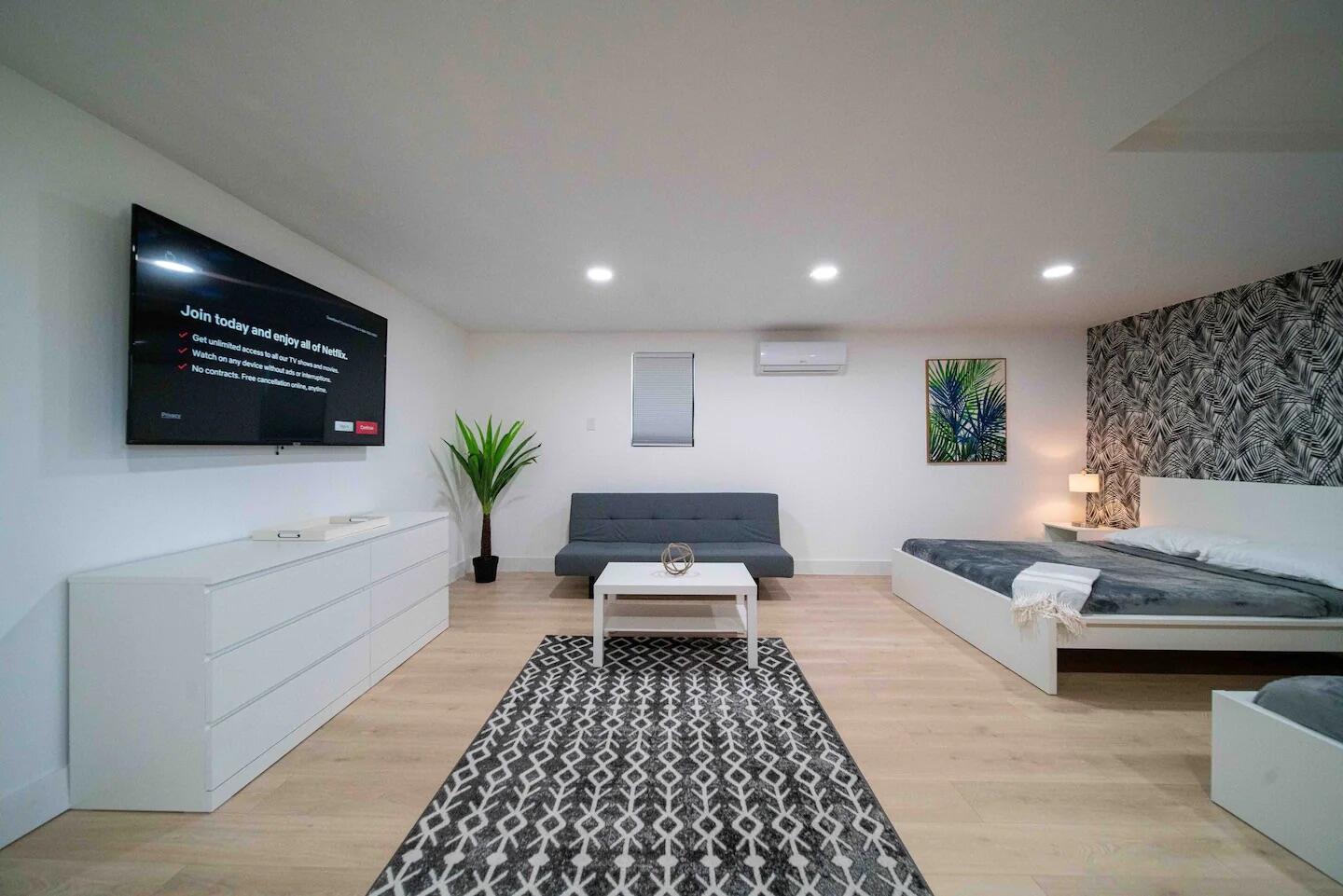 3042 Cardinal Drive