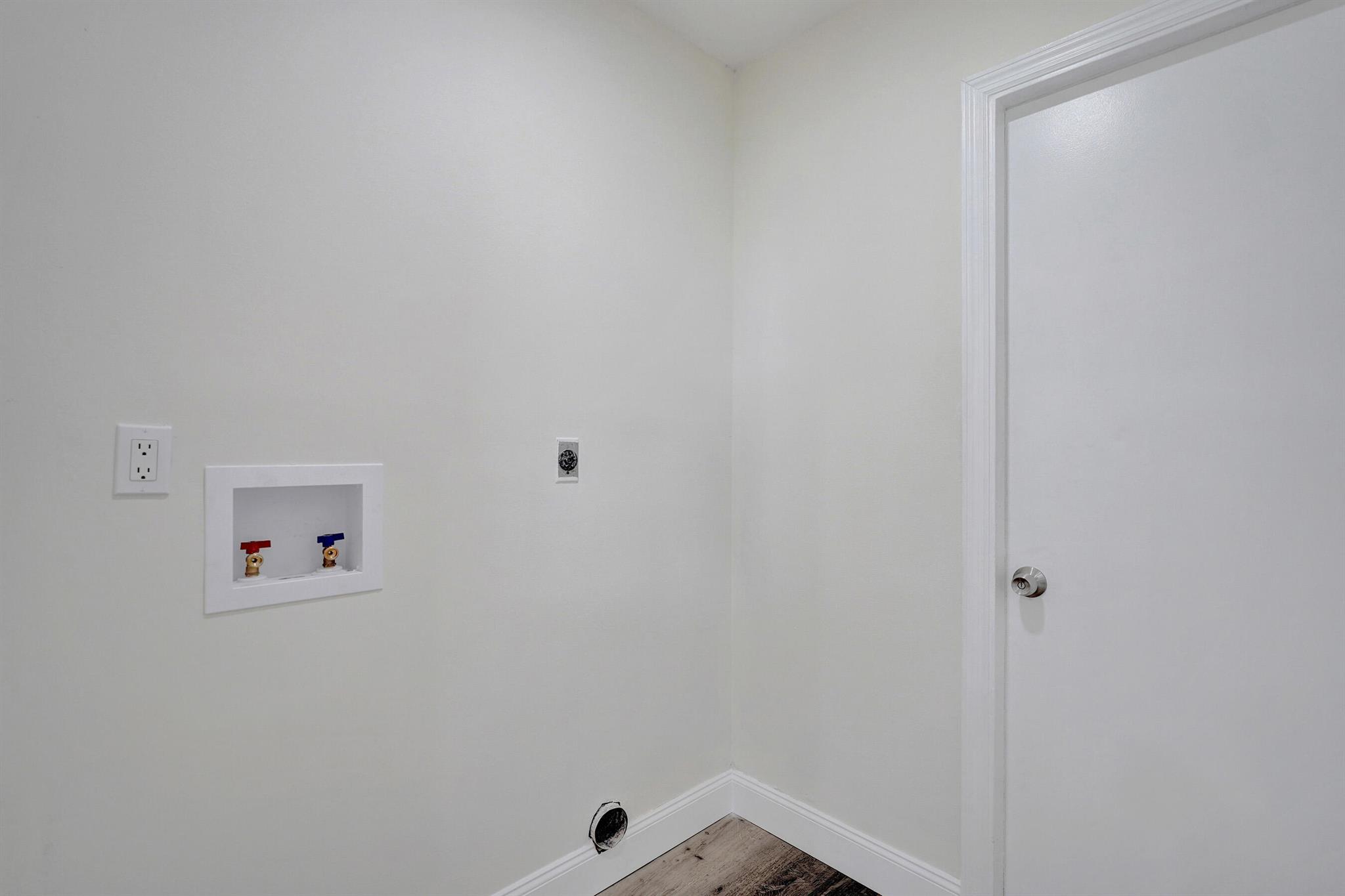 347 SW Duxbury Avenue