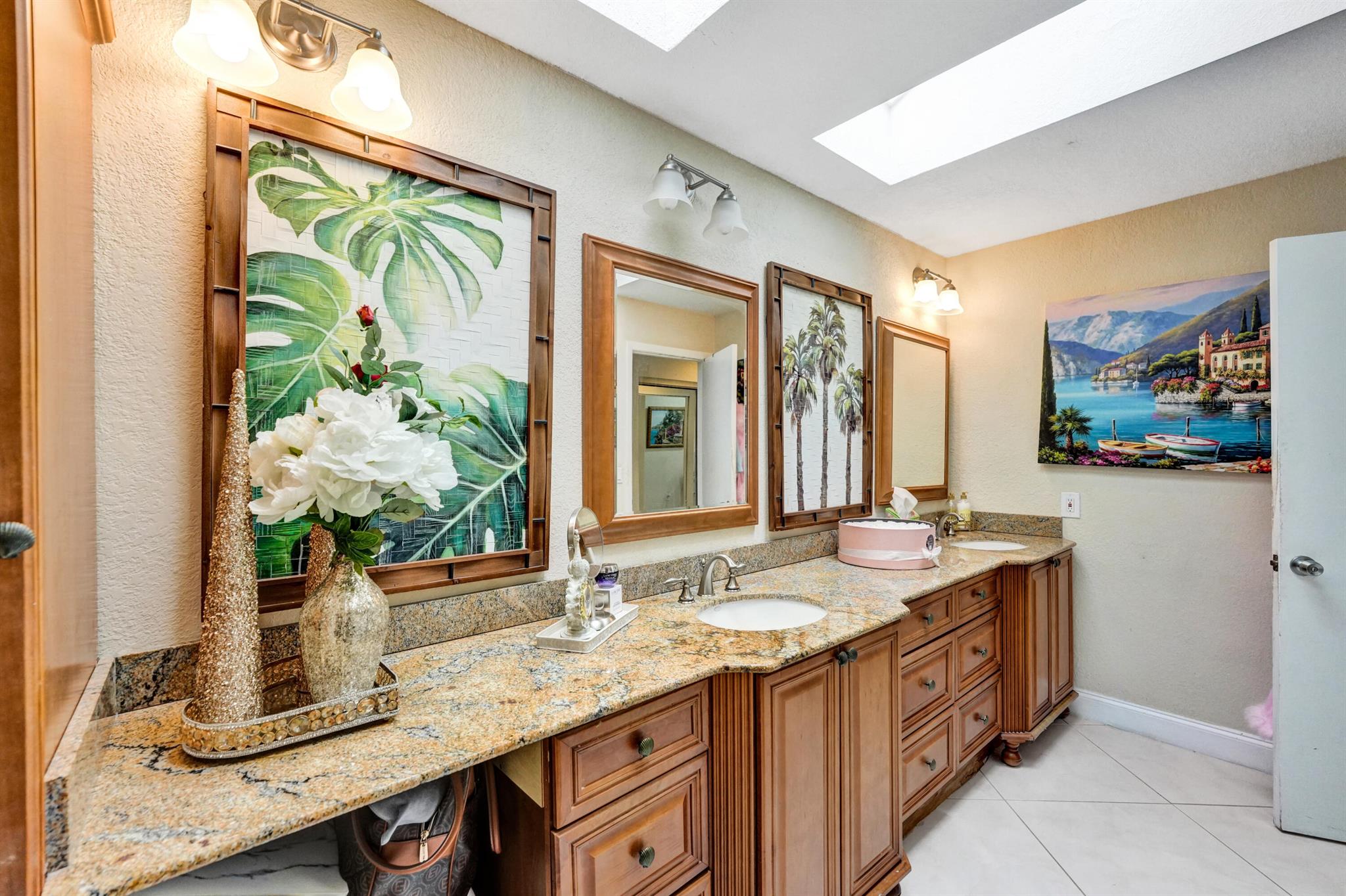11111 Highland Circle