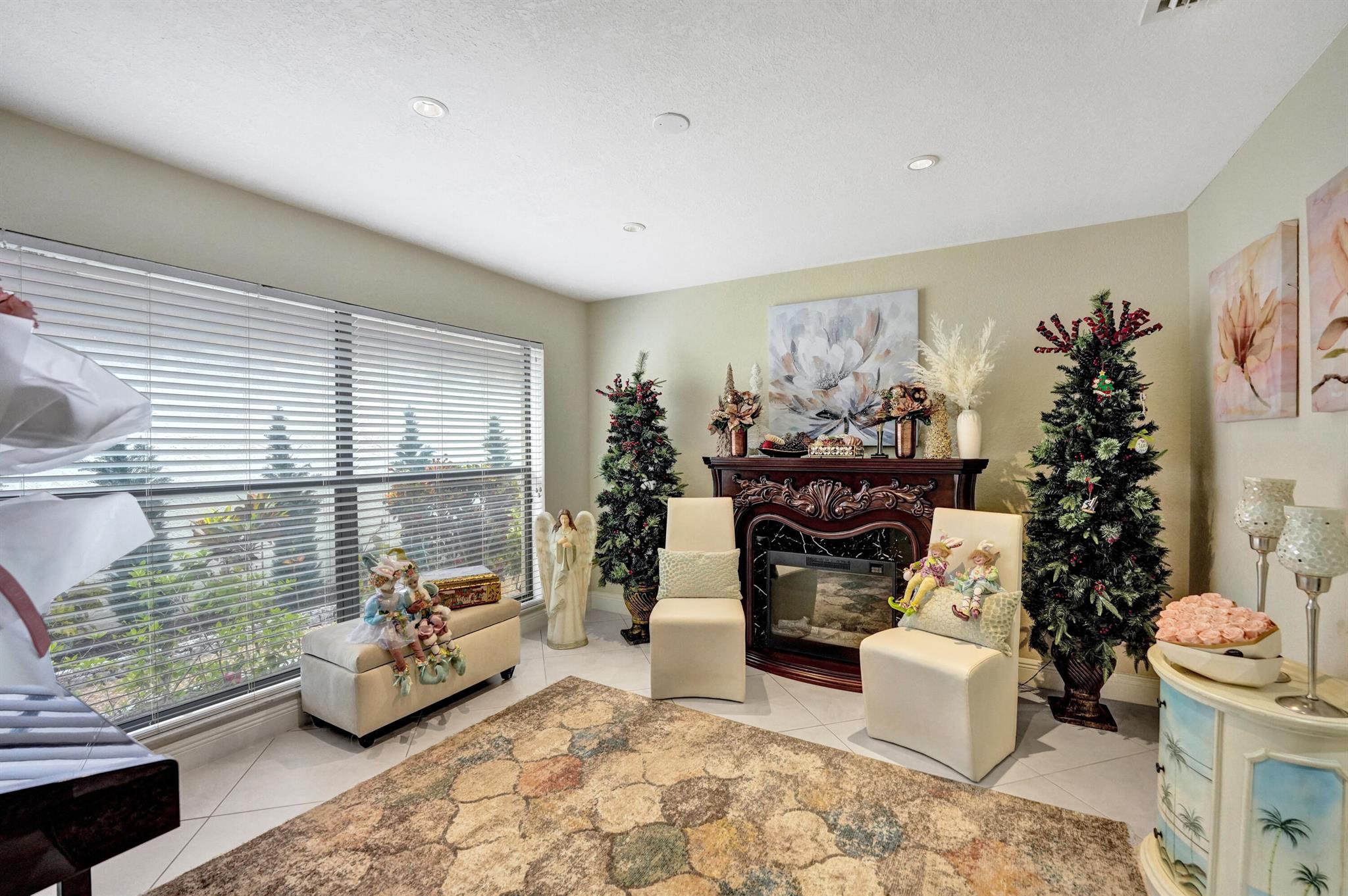 11111 Highland Circle