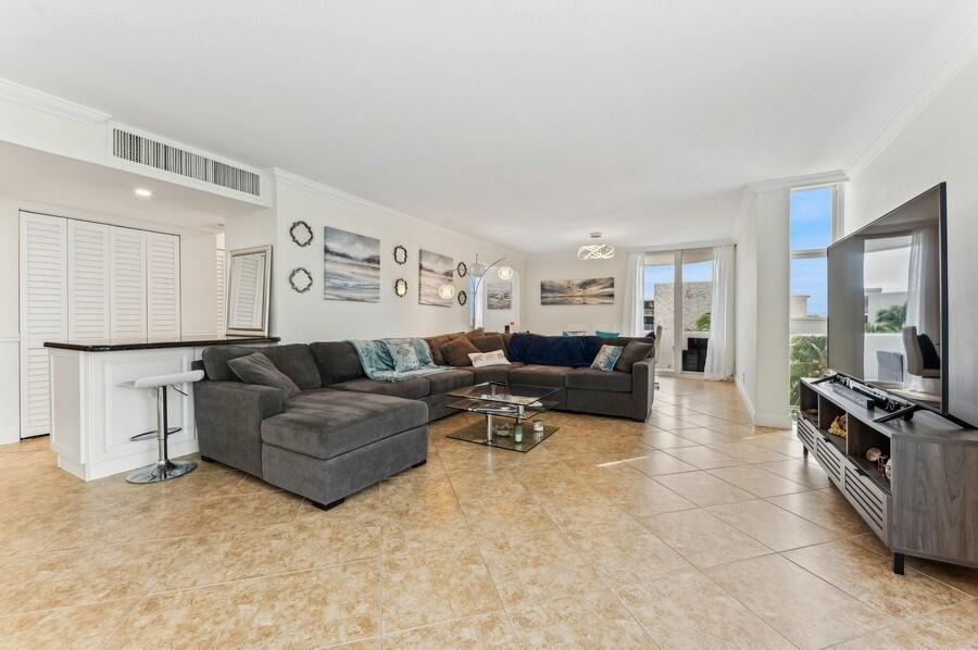 2200 S Ocean Boulevard 707