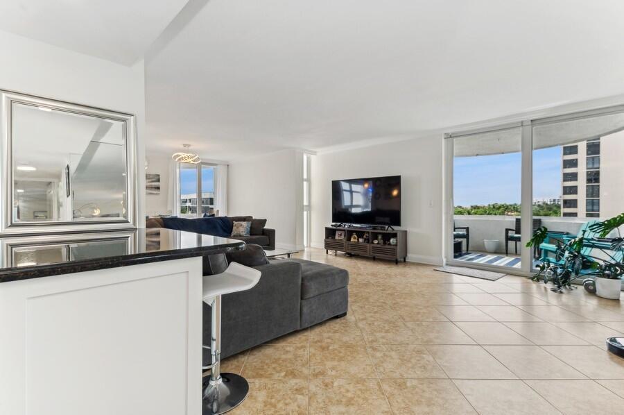 2200 S Ocean Boulevard 707