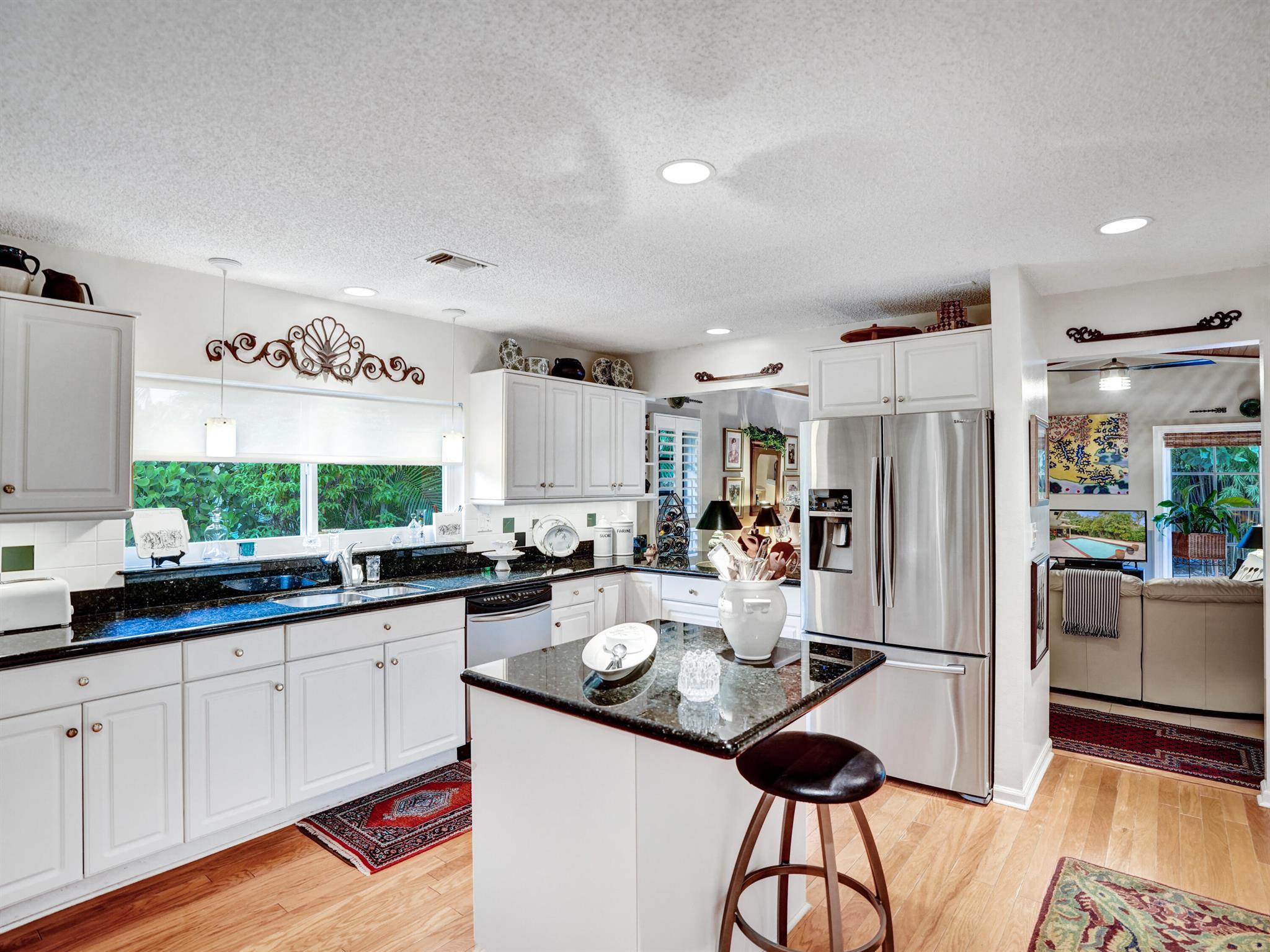 2710 NW 27th Avenue