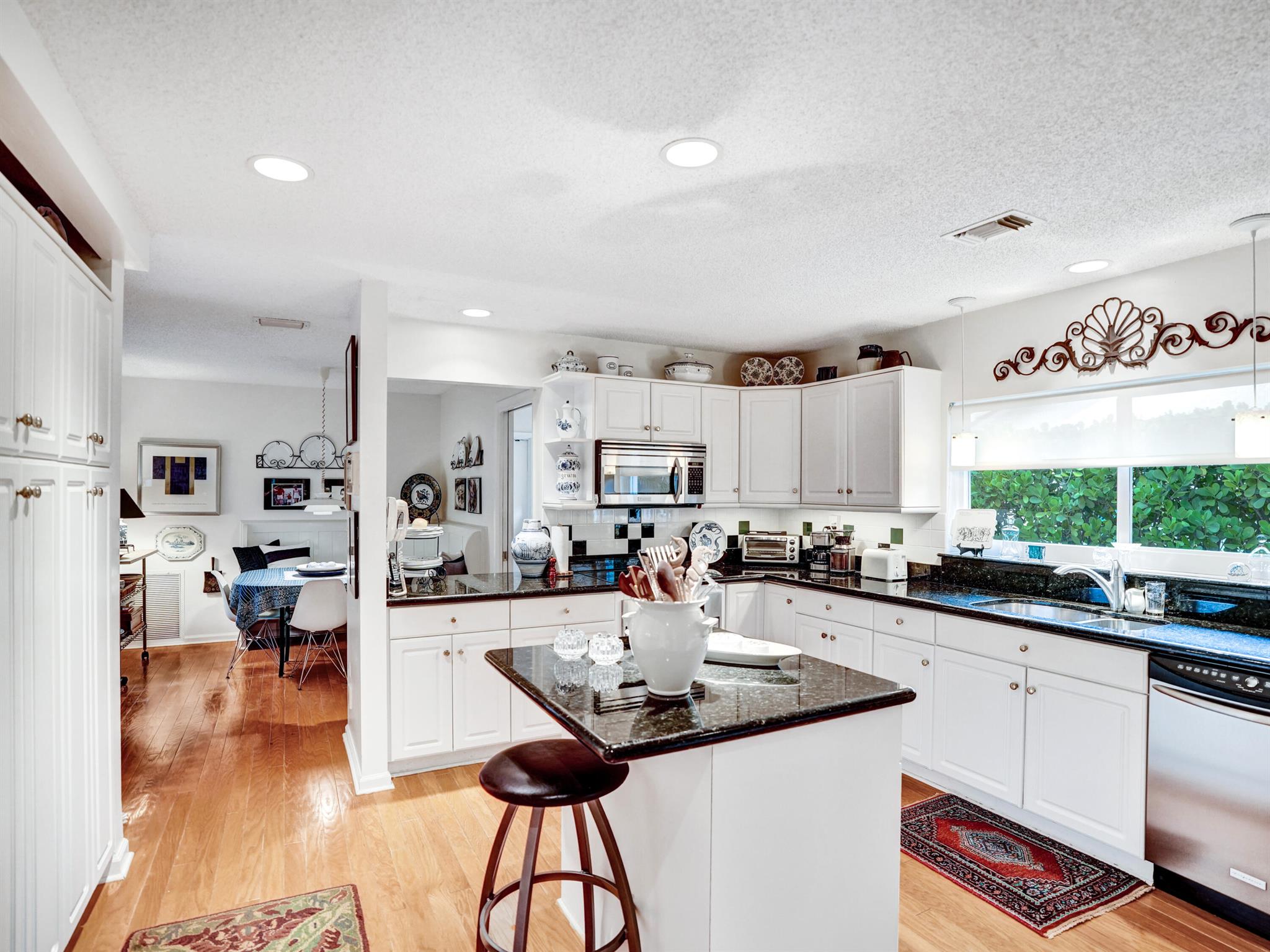 2710 NW 27th Avenue