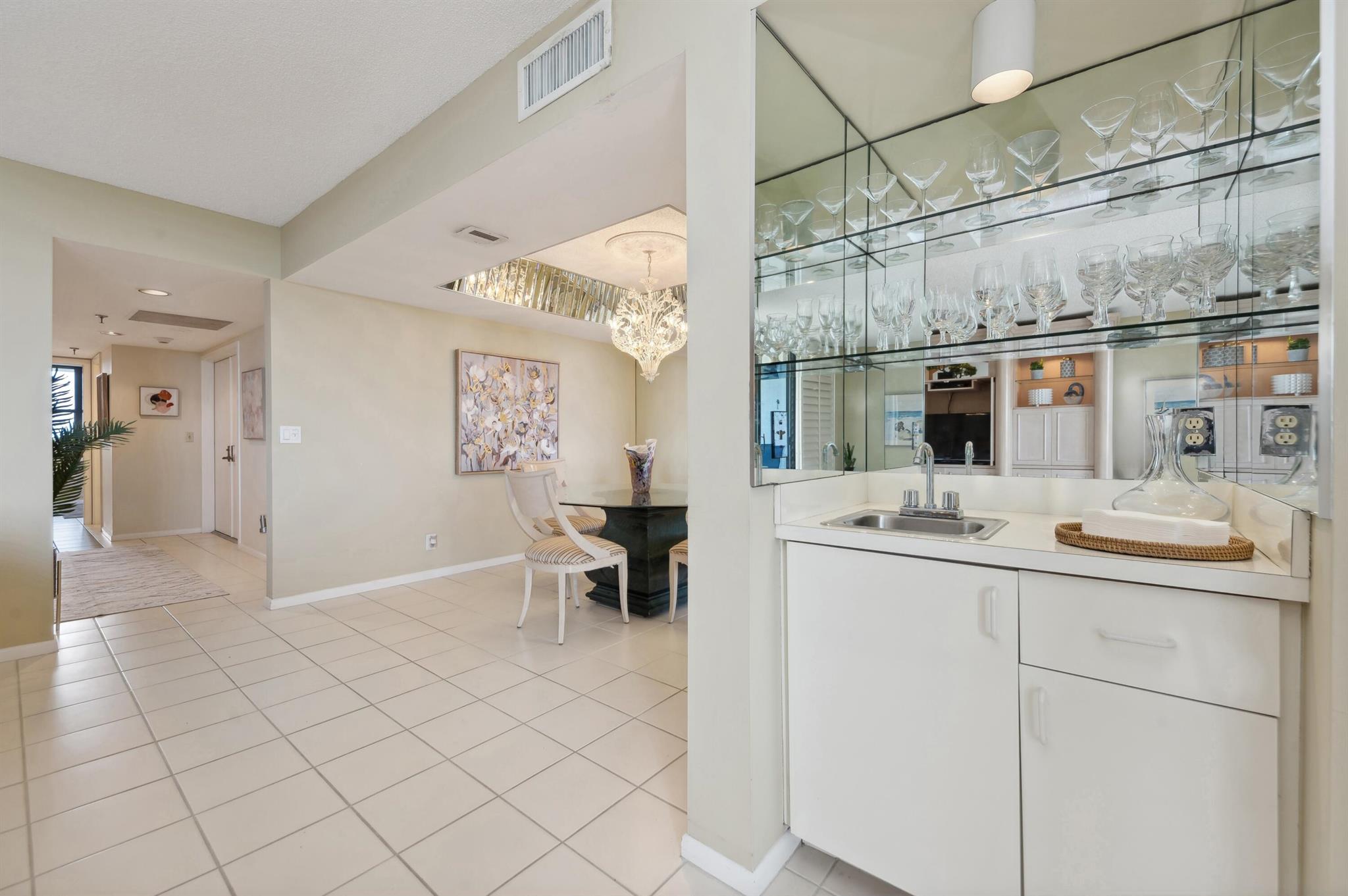 4600 S Ocean Boulevard 703