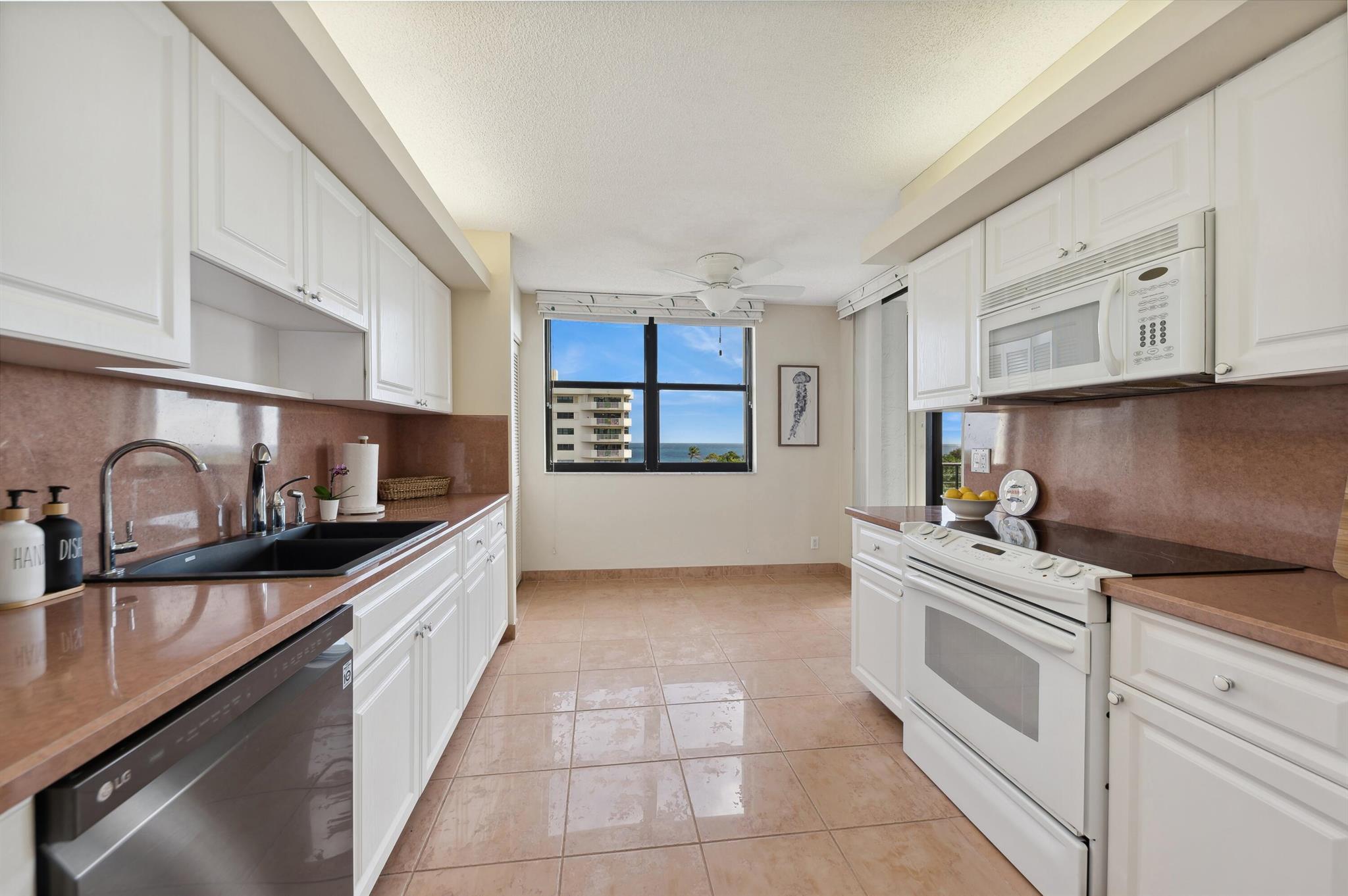 4600 S Ocean Boulevard 703