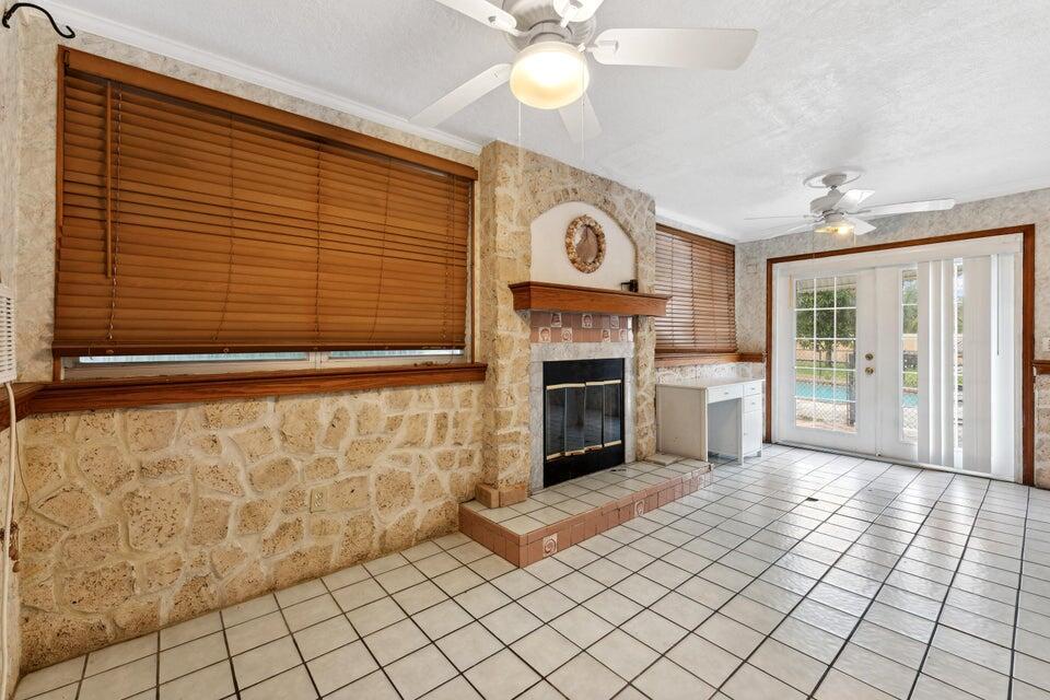 4274 Centurian Circle