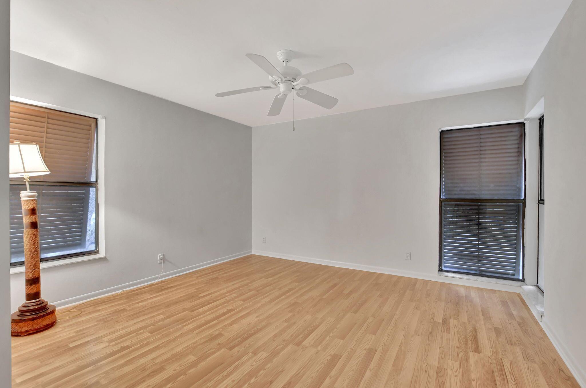 3939 NE 5th Avenue D201