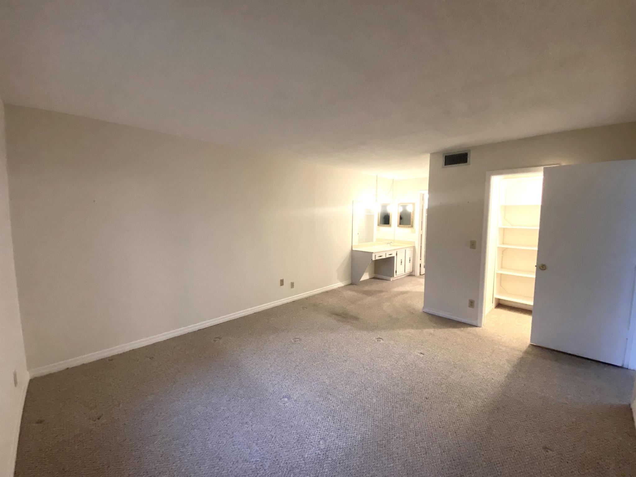 1130 Mahogany Way 102