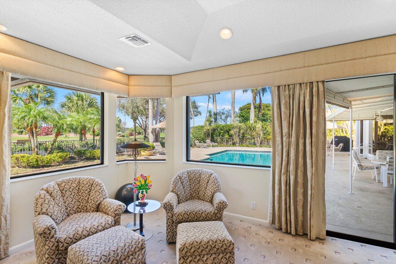4627 Bocaire Boulevard