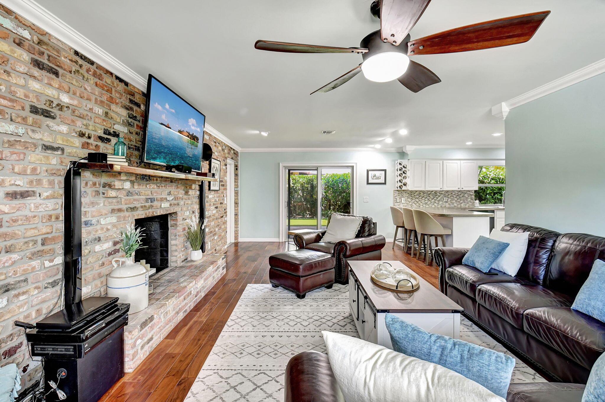827 South Road