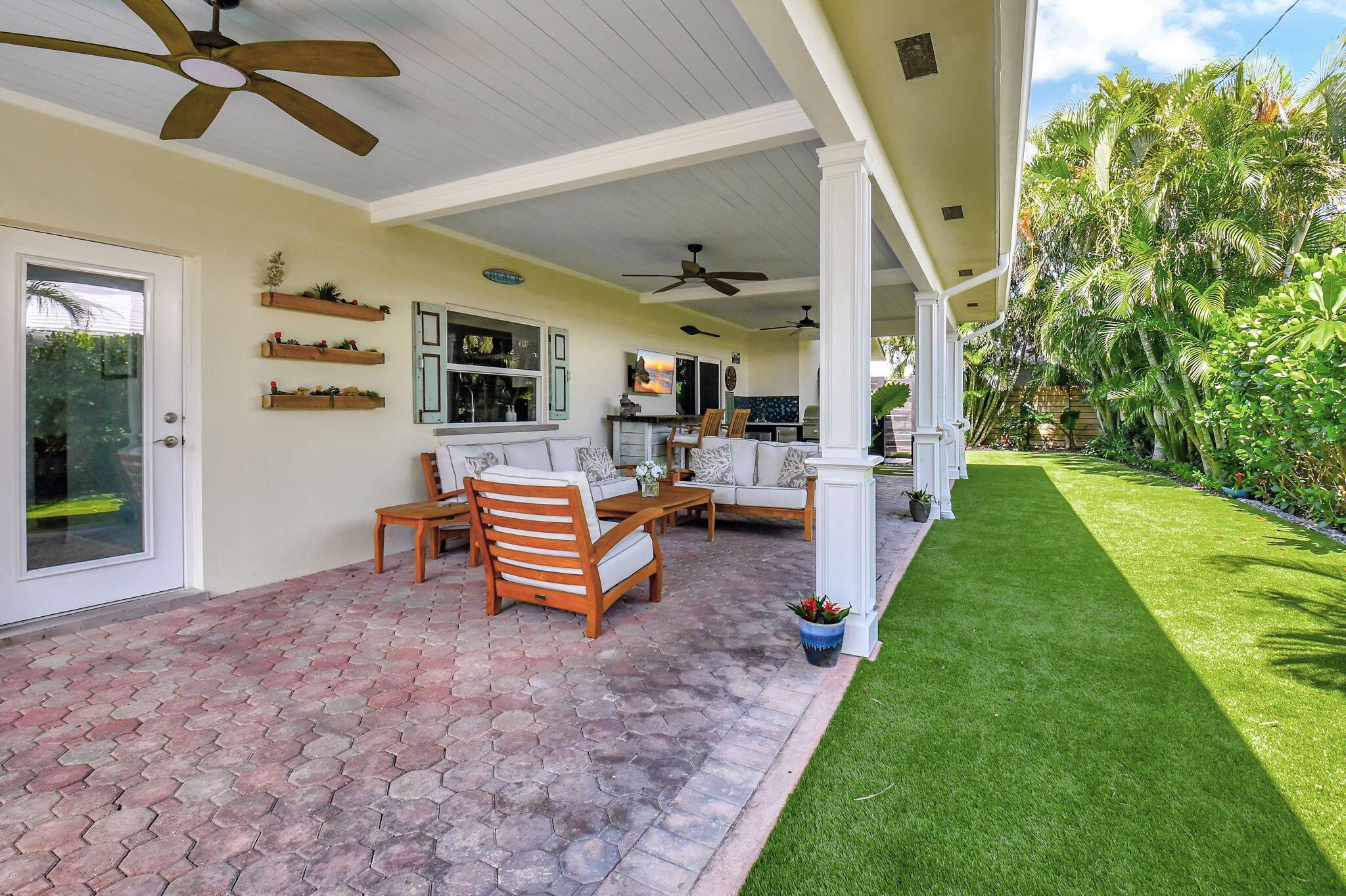 827 South Road