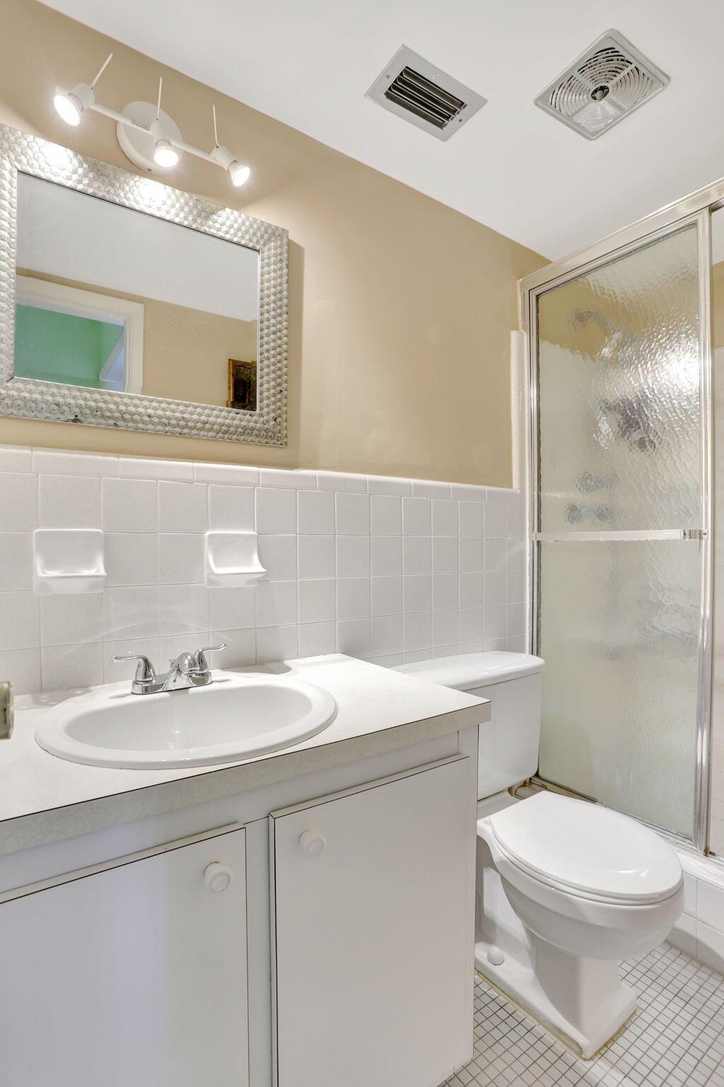 2050 NE 39th Street N313