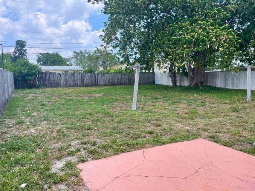 243 SE 24th Avenue A