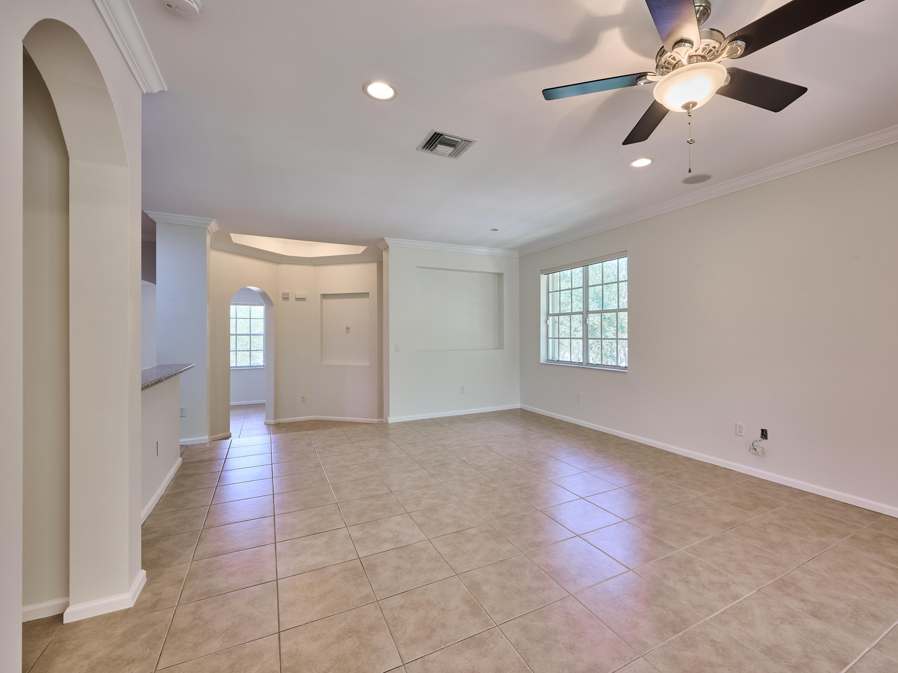 6436 Bella Circle Circle 1105