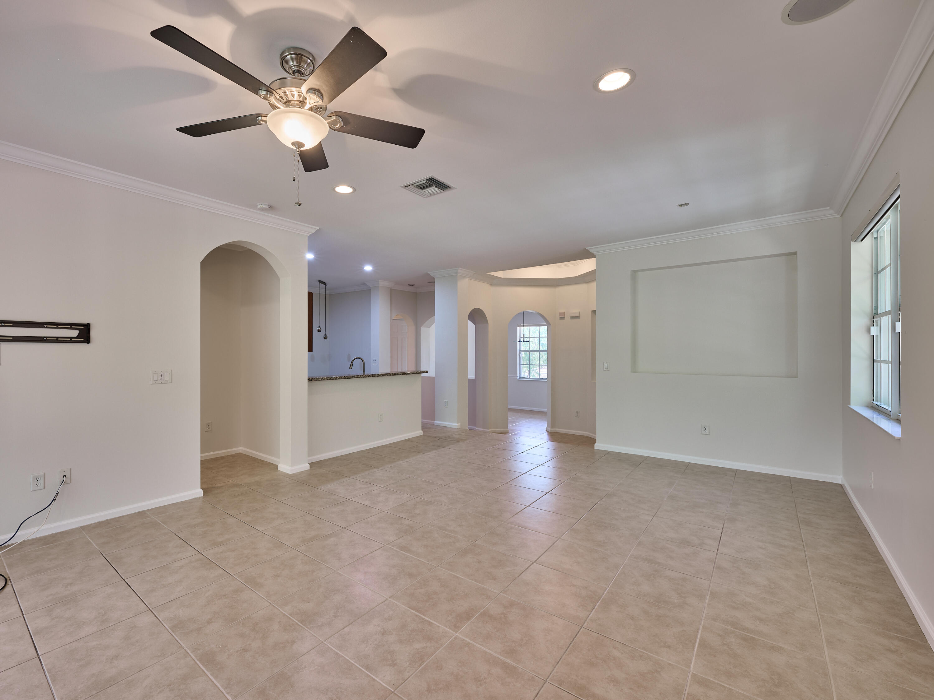 6436 Bella Circle Circle 1105