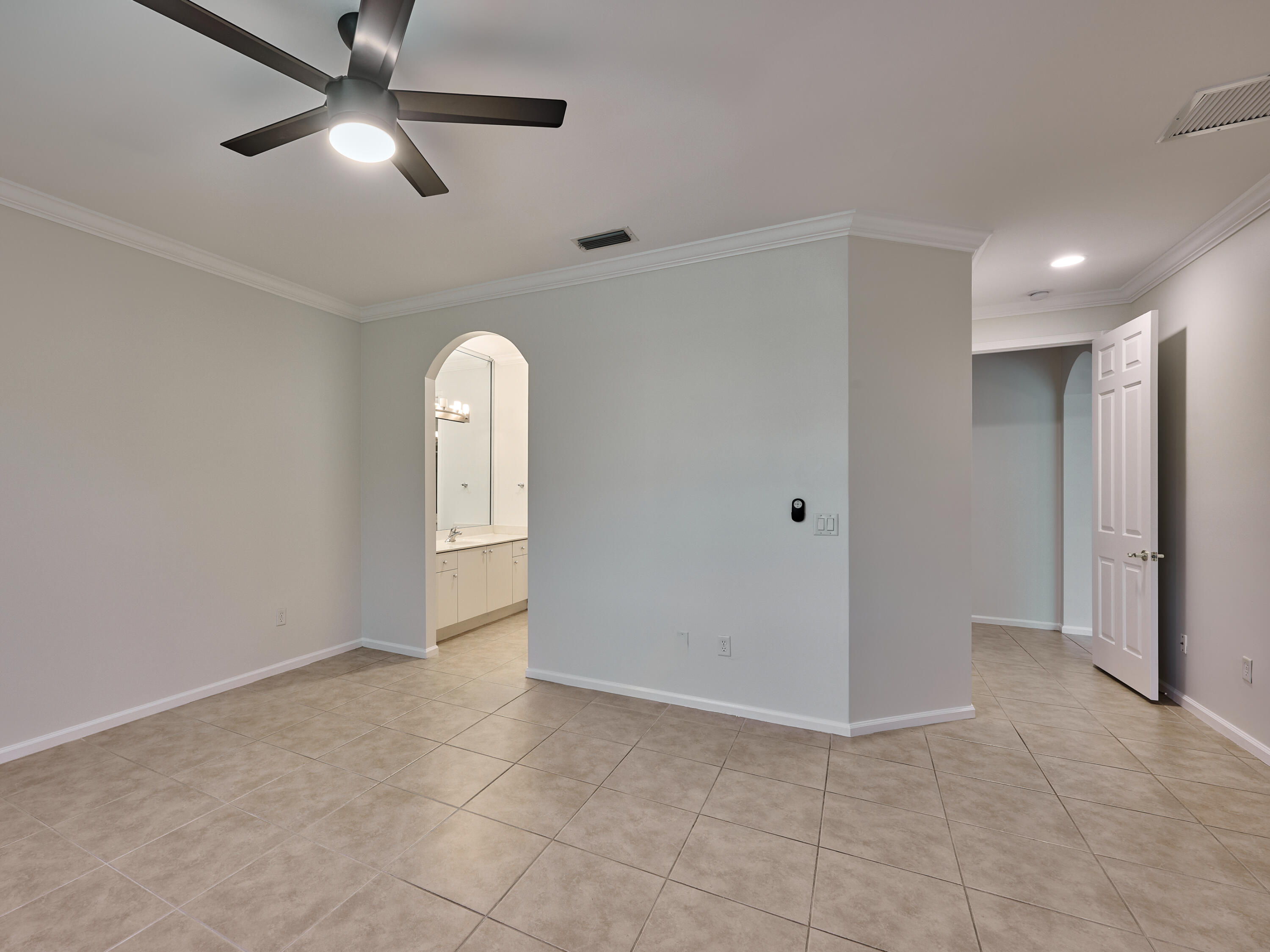 6436 Bella Circle Circle 1105