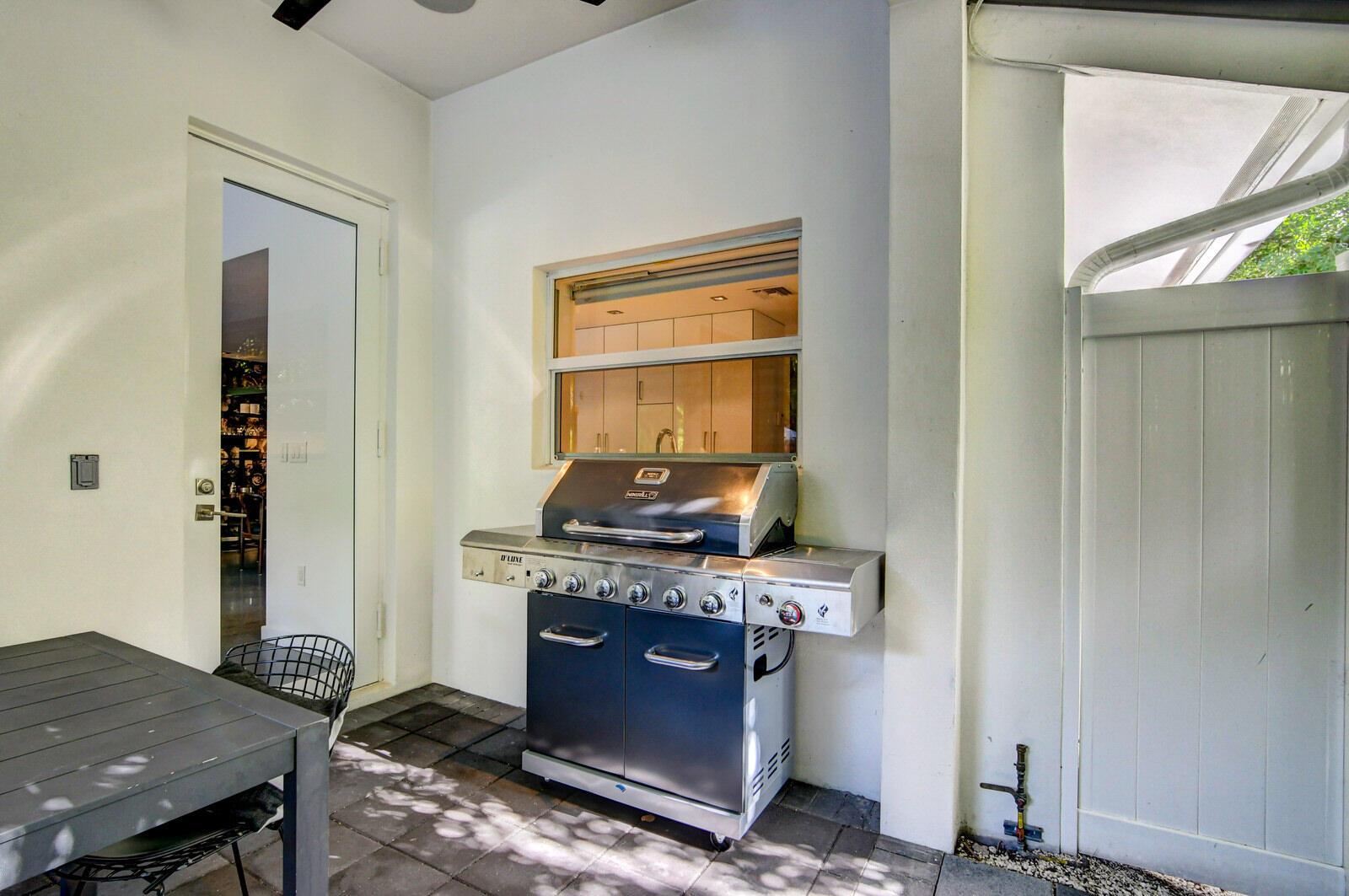717 NE 1st Court
