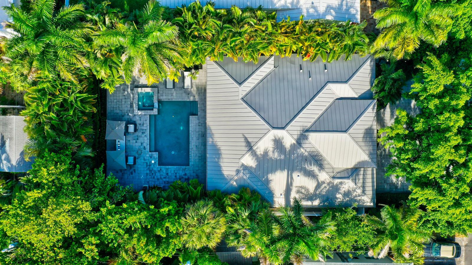 717 NE 1st Court